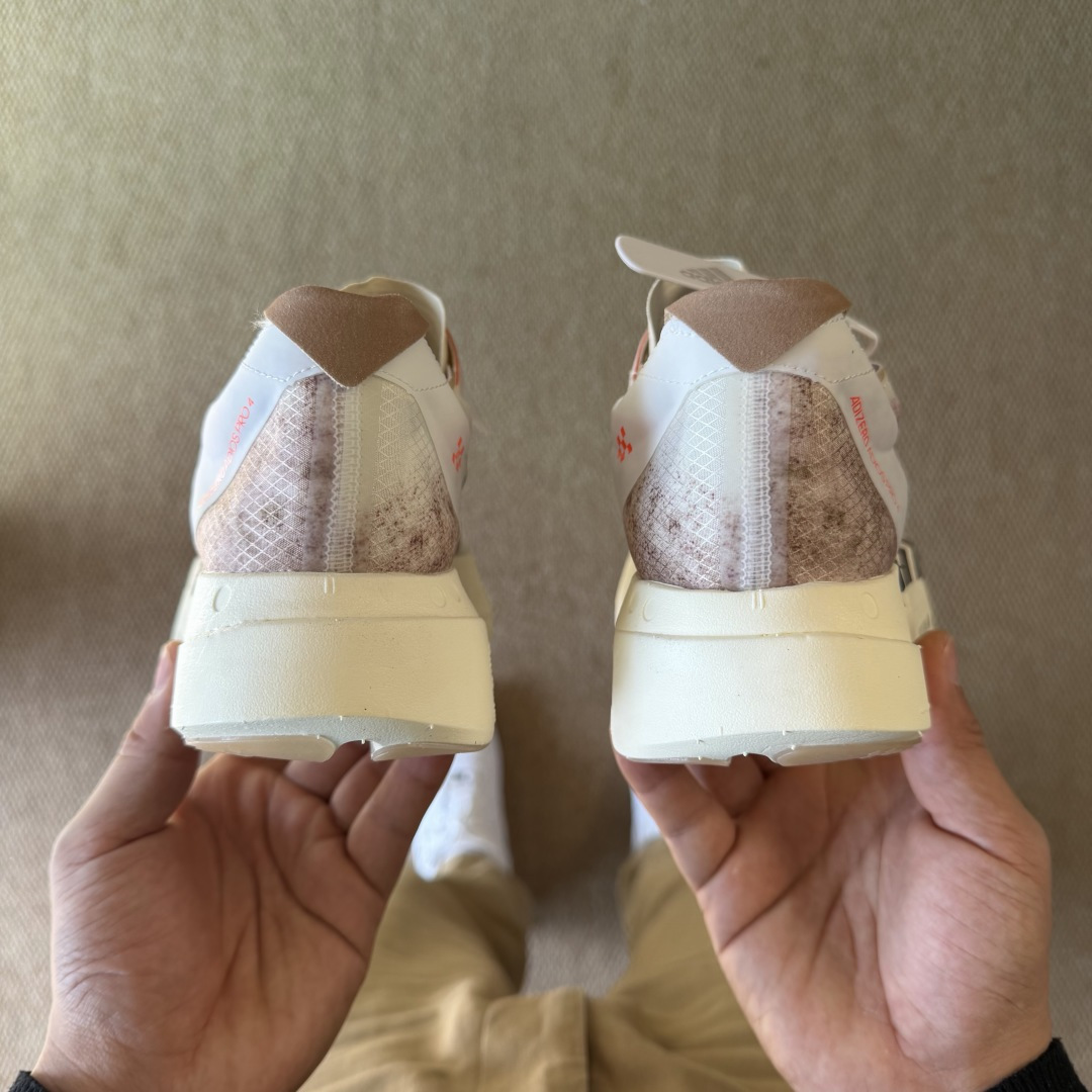 Adizero Adios Pro 4  低筒 舒适百搭 防滑耐磨 马拉松 训练竞速 跑步鞋 女款 男款 波鞋 粉白色 JR6367