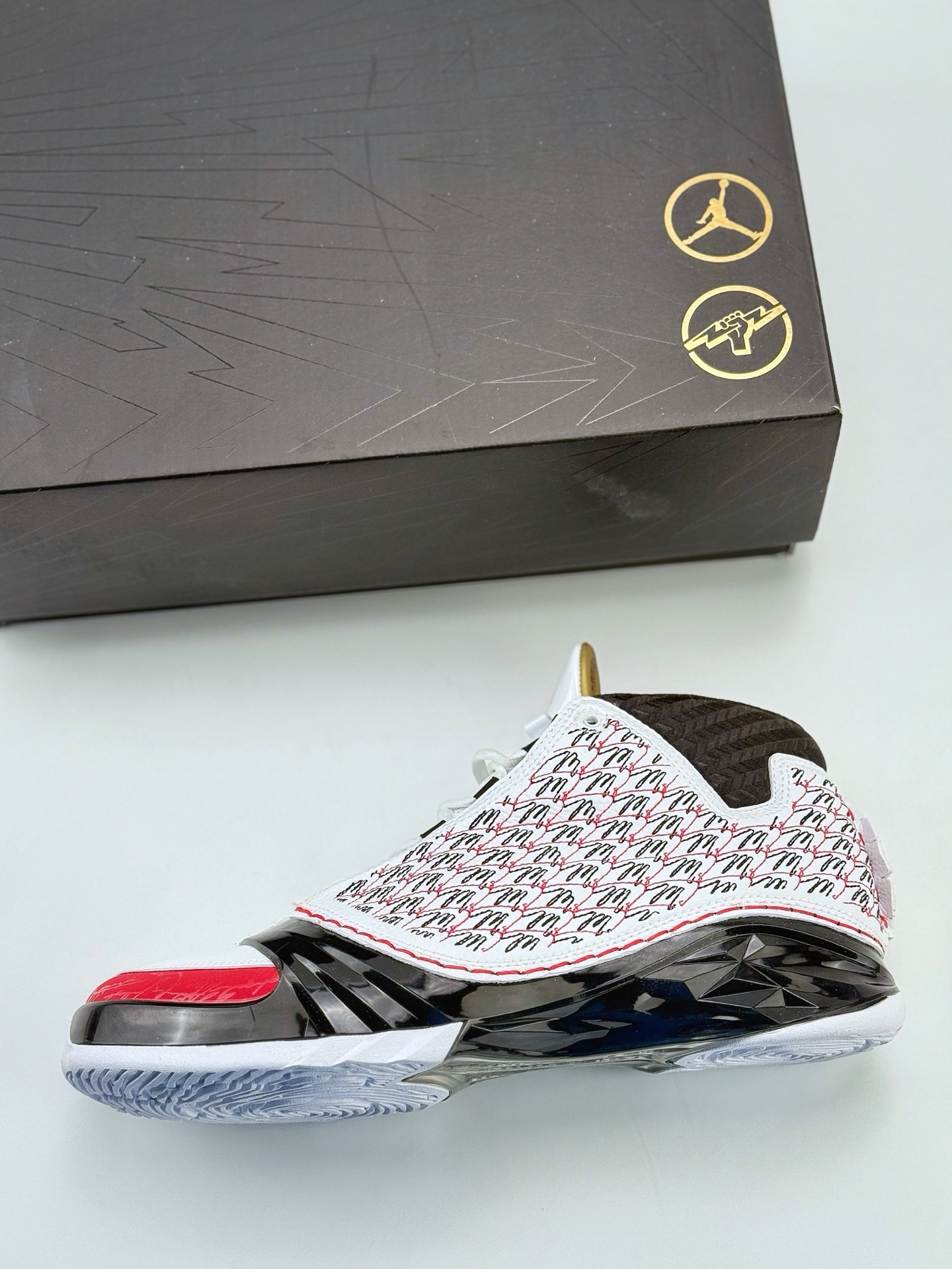 Jordan Air Jordan 23 Motorsports Wizards OG 款 AJ23 防滑轻便中帮复古篮球鞋  男款 黑白红  C0318377-101