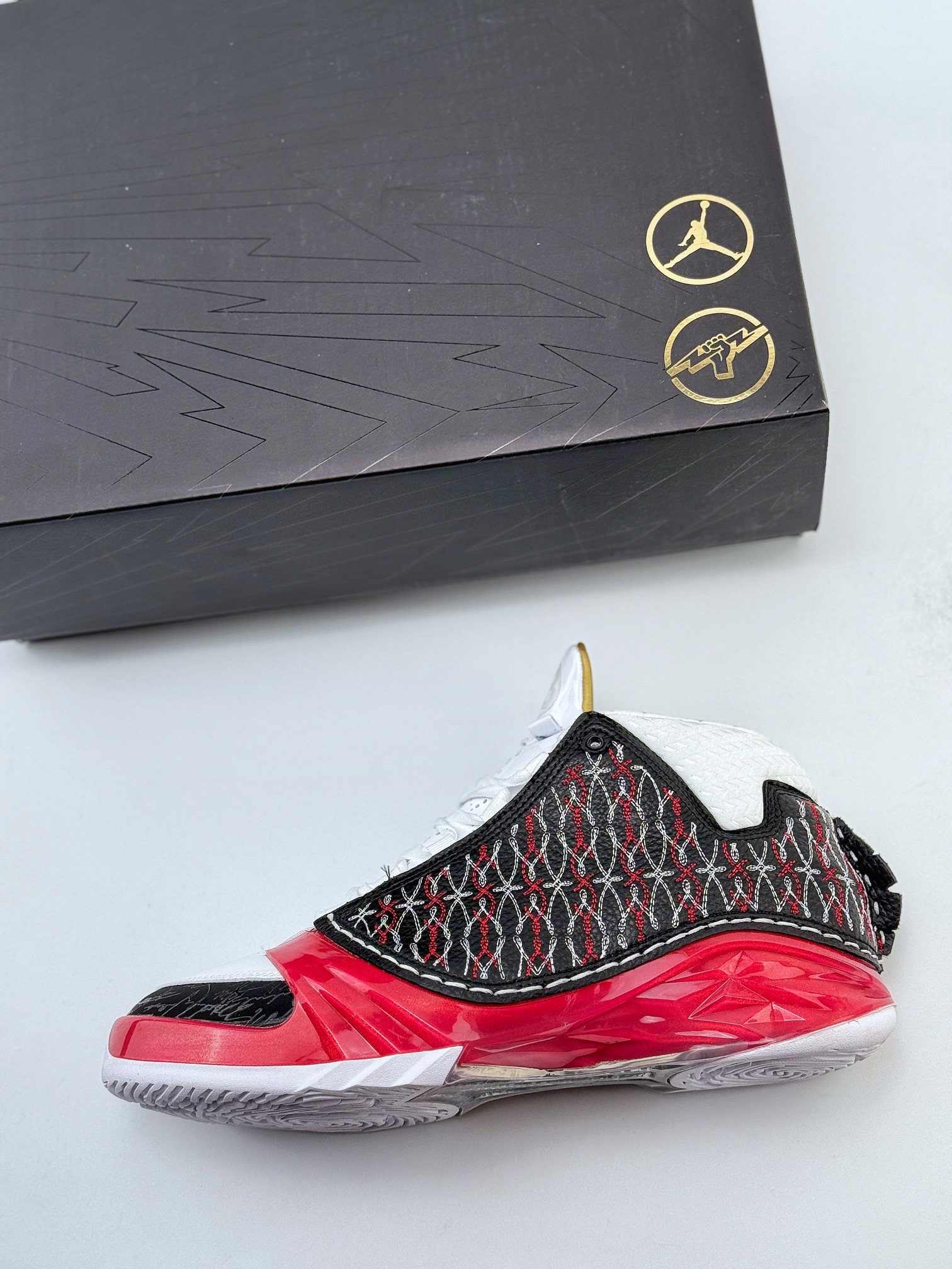 Jordan Air Jordan 23 Motorsports Wizards OG 款 AJ23 防滑轻便中帮复古篮球鞋  男款  C0白黑红 318376-061