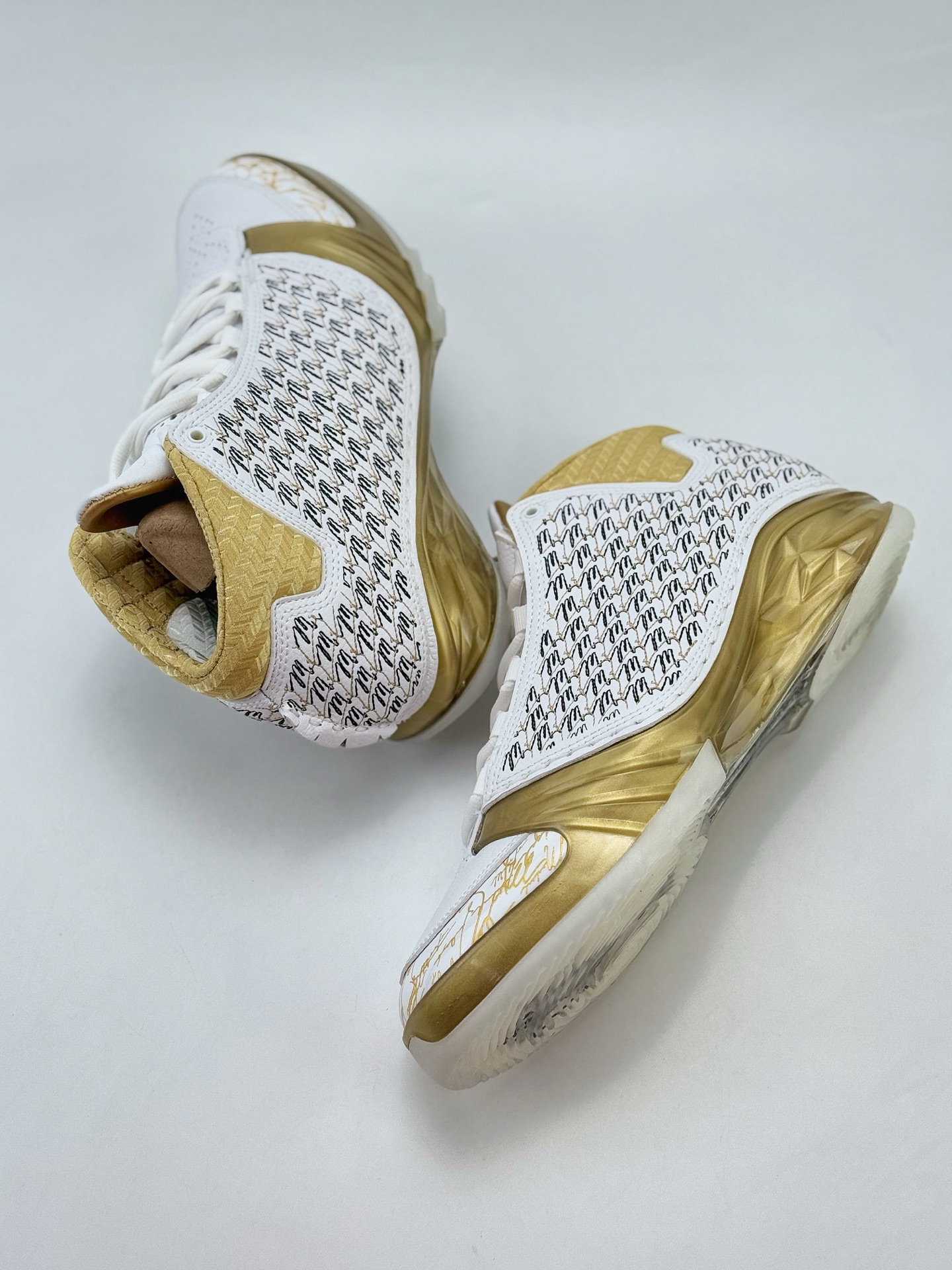 Jordan Air Jordan 23 Motorsports Wizards OG 款 AJ23 防滑轻便中帮复古篮球鞋  男款  C0白金 853336-123