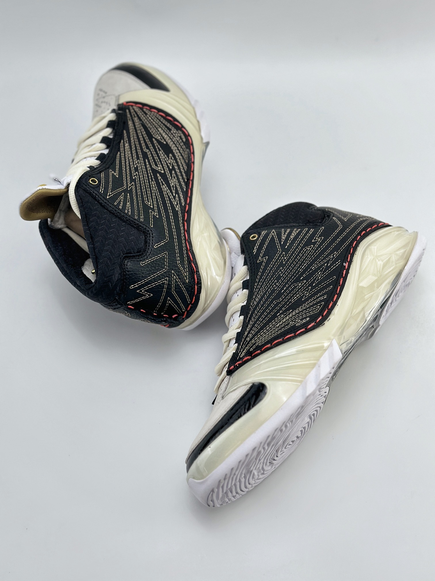 TITANX Jordan Air Jordan 23 Motorsports Wizards OG 款 AJ23 防滑轻便中帮复古篮球鞋  男款  C0白黑金 CZ6222-001