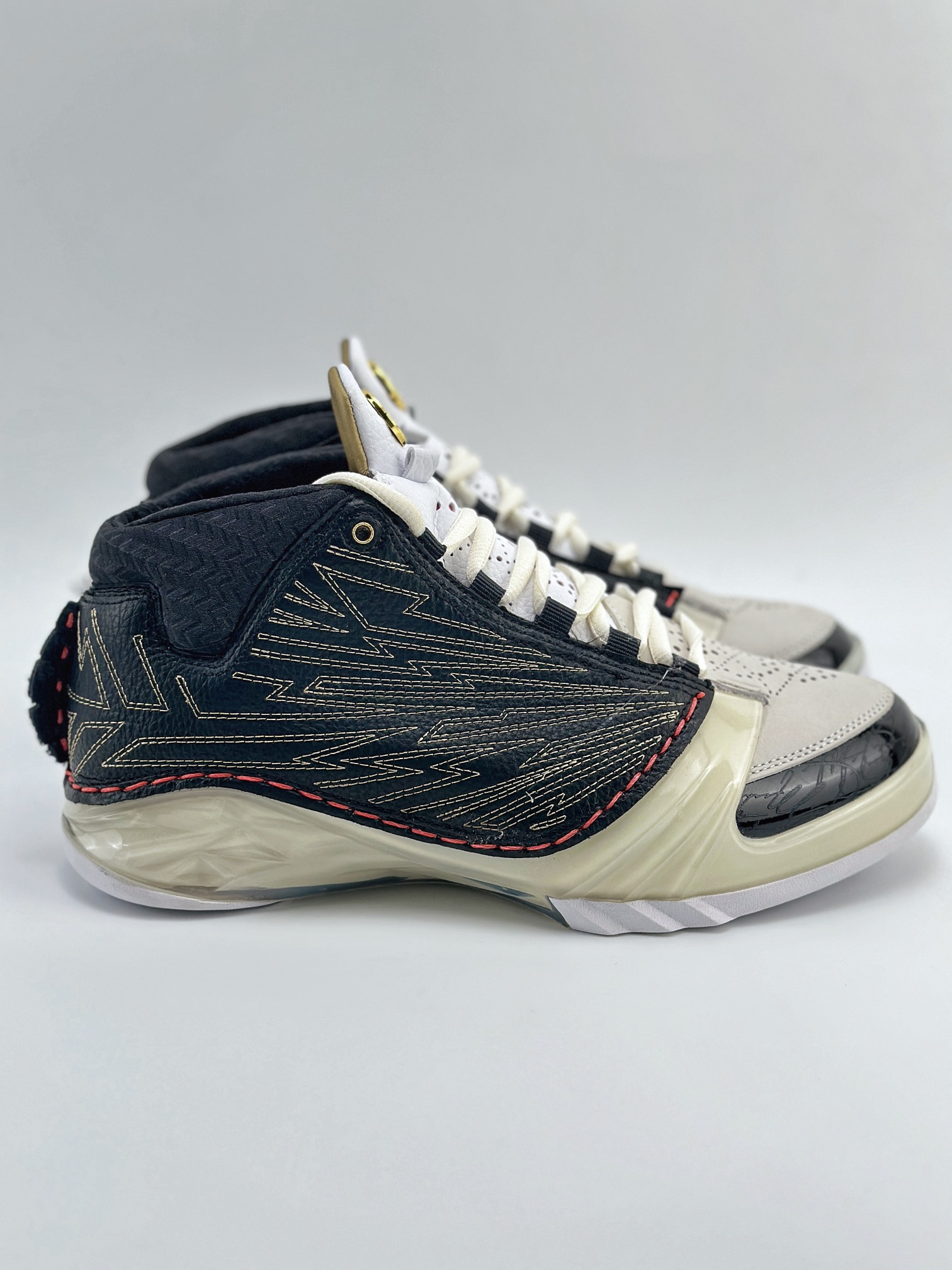 TITANX Jordan Air Jordan 23 Motorsports Wizards OG 款 AJ23 防滑轻便中帮复古篮球鞋  男款  C0白黑金 CZ6222-001