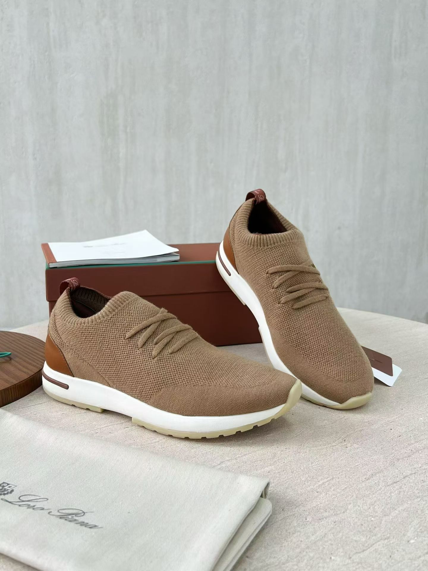 P Loro Piana Week End Walk  Low-top Comfortable and casual Men's Shoes  Bullshit C0运动鞋 波鞋 LP2521