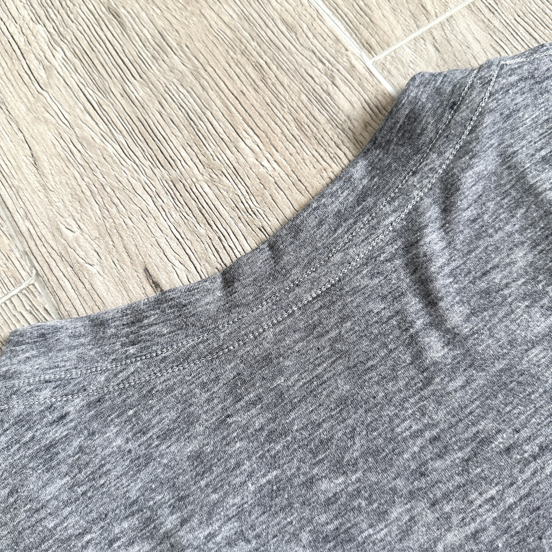Chrome Hearts CH 克罗心  V领修身 女款  短袖  背后梵文 灰色