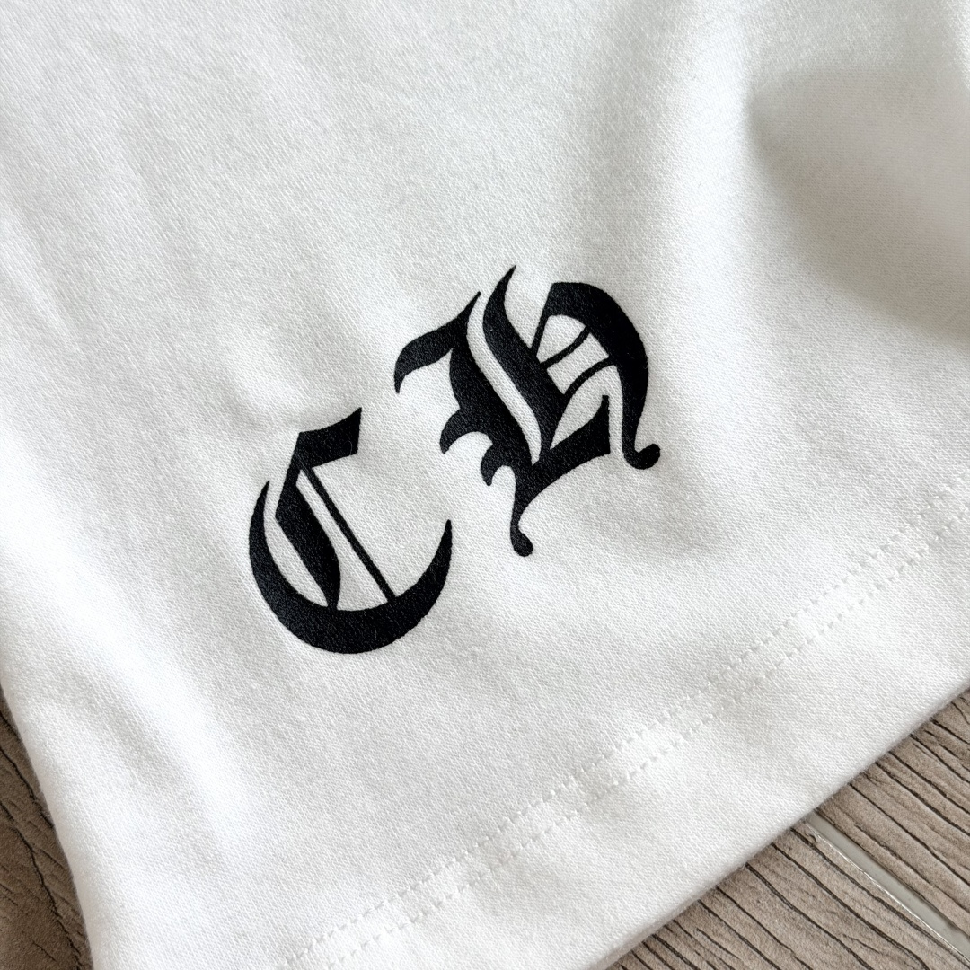 Chrome Hearts CH 克罗心  V领修身 女款  短袖  背后国旗