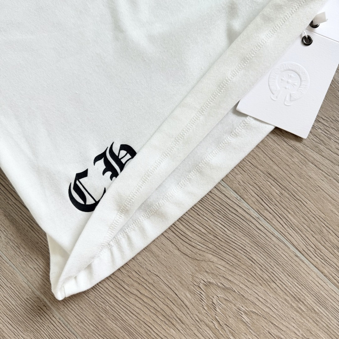 Chrome Hearts CH 克罗心  V领修身 女款  短袖  背后国旗