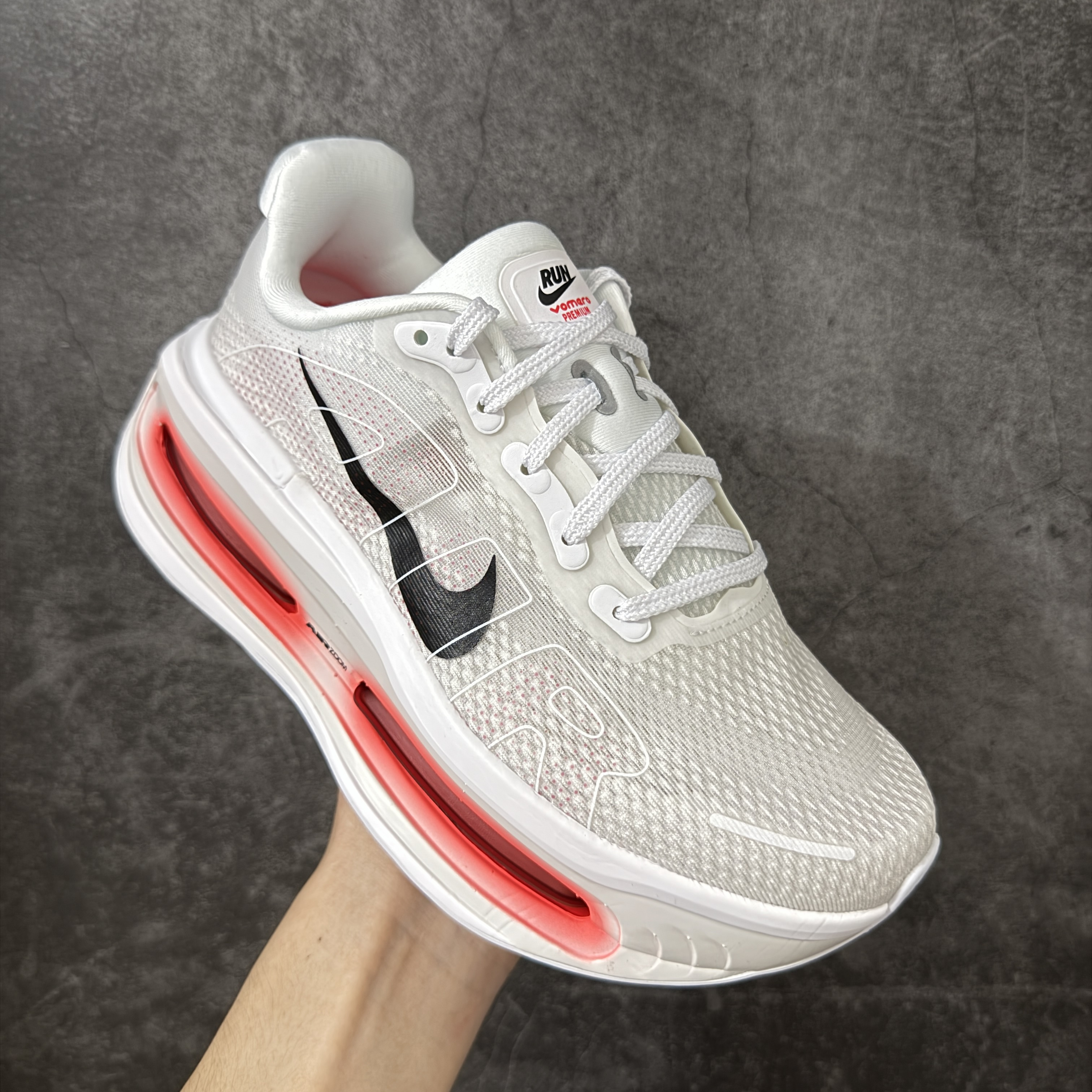 Nike Vomero Premium 低筒 超临界发泡 气垫 百搭舒适耐磨  休闲跑步鞋 男女同款  白红 HQ2050-103