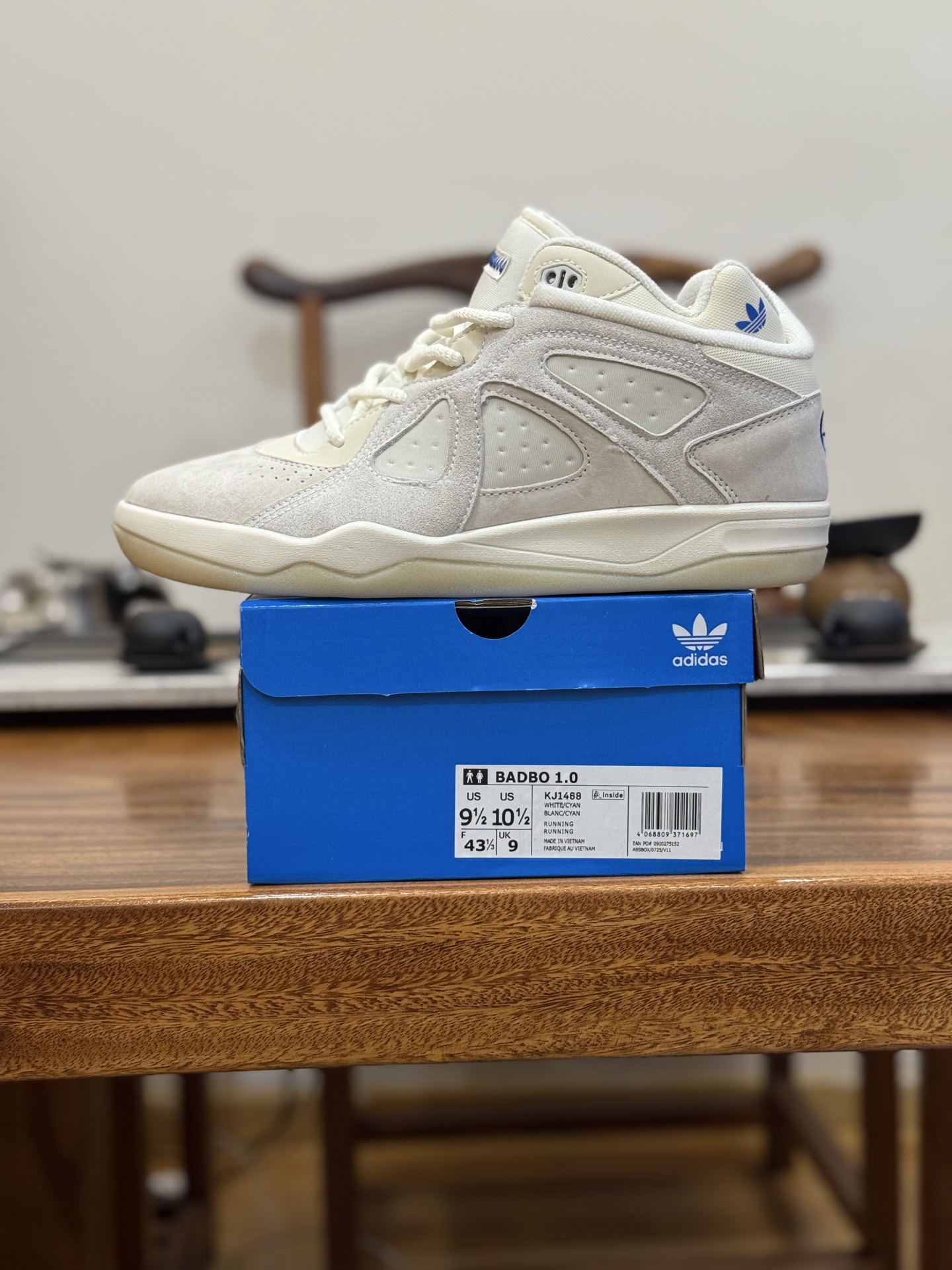 adidas  × Bad Bunny Badbo 1.0 百搭舒适 高帮 篮球鞋  KJ1468