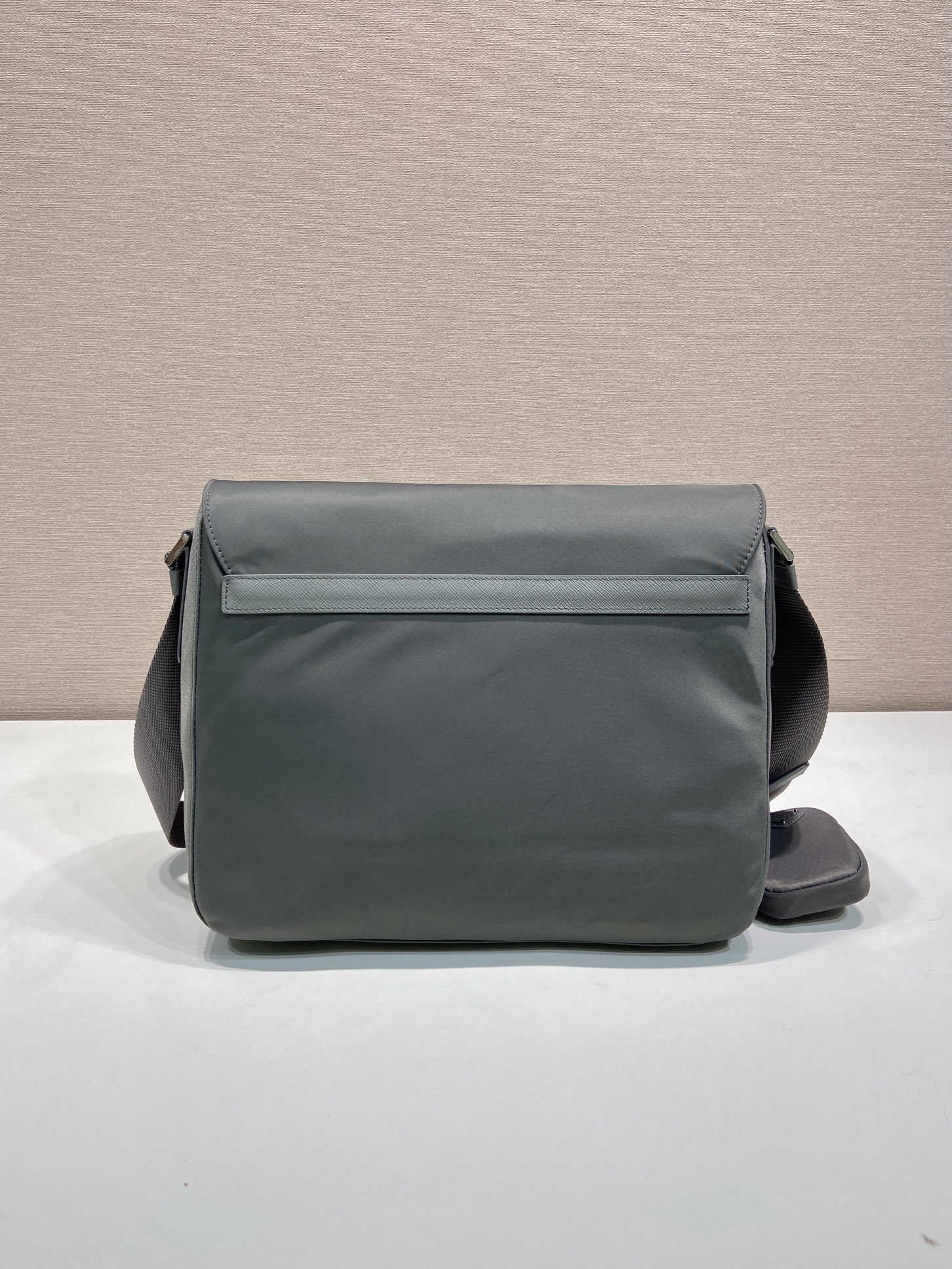 普拉达 PRADA Re-Nylon 三角形 徽标 带耳机包 尼龙拼皮二合一邮差包单肩包斜挎包 绿色 F0 1BD953 