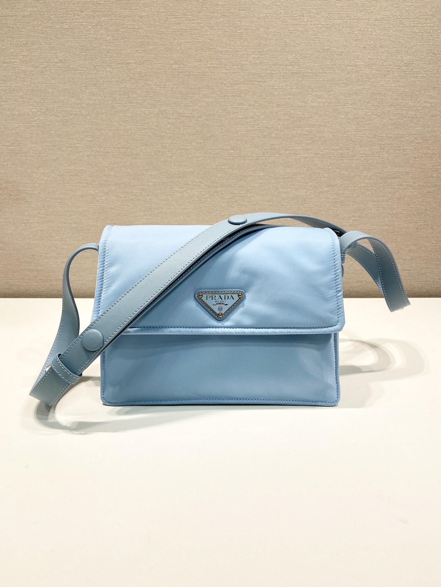 小号 普拉达 PRADA Re-Nylon Cini 复古三角形 邮差包 单肩包 斜挎包 蓝色 F0 1BD313