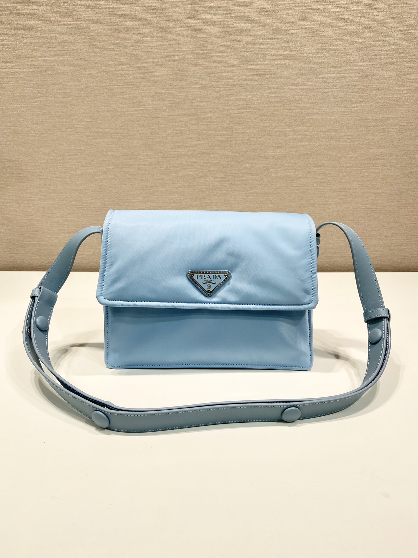 小号 普拉达 PRADA Re-Nylon Cini 复古三角形 邮差包 单肩包 斜挎包 蓝色 F0 1BD313