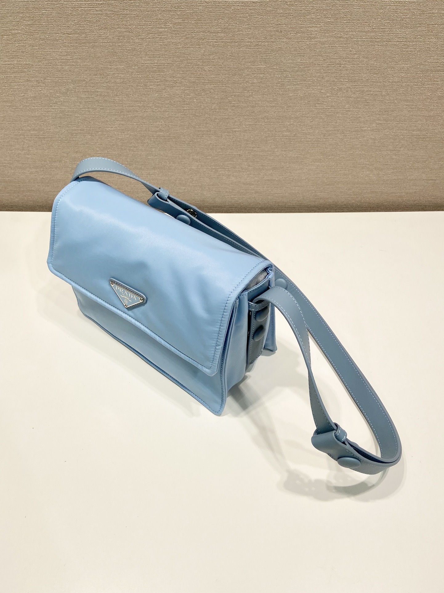 小号 普拉达 PRADA Re-Nylon Cini 复古三角形 邮差包 单肩包 斜挎包 蓝色 F0 1BD313