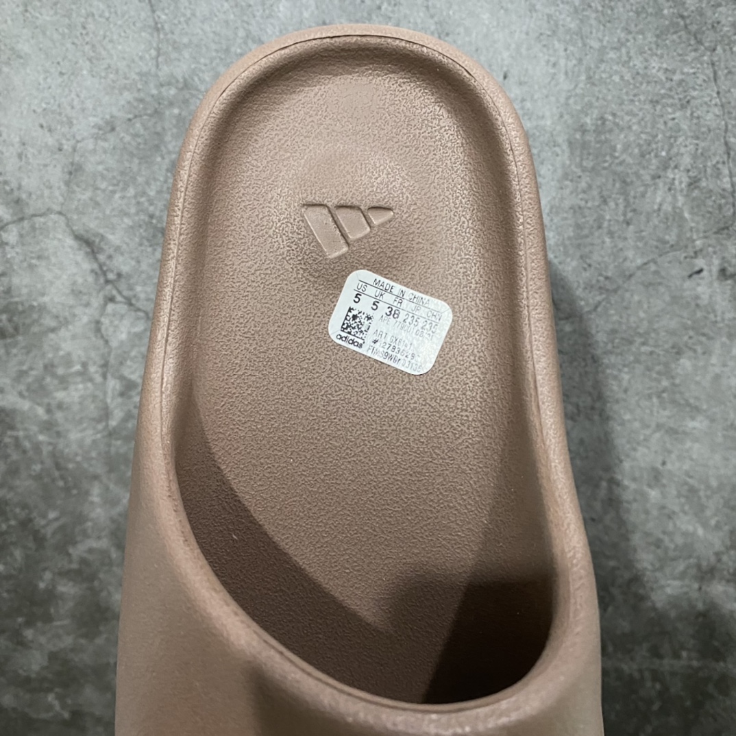 originals Yeezy Slide Resin   室外 室内拖鞋 沙滩鞋 男鞋 女鞋 咖啡 gx6141