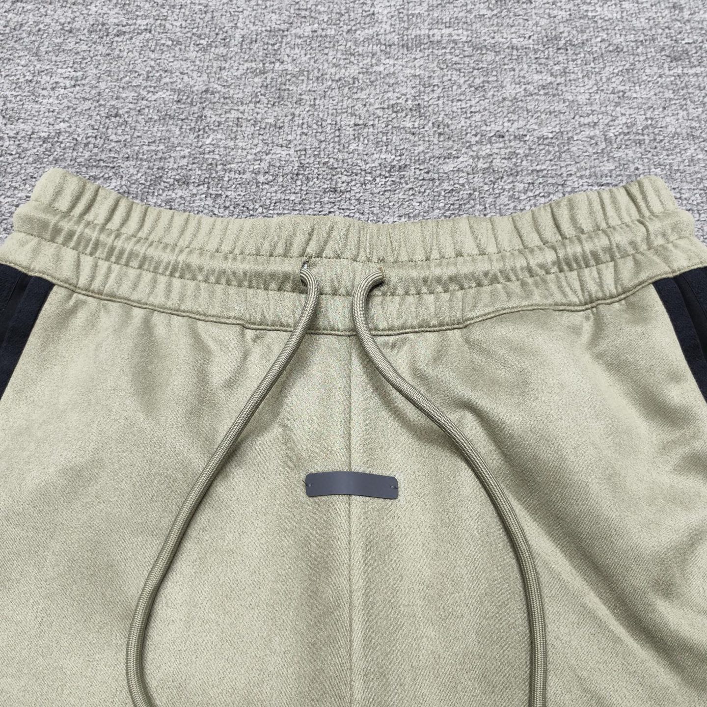 Fear of God ADIDAS adidas 联名款 Athlletics 裤边条纹抽绳针织运动裤 男女同款 情侣款 