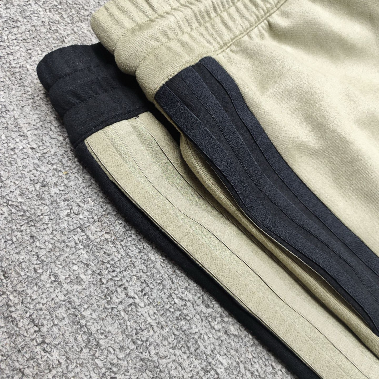 Fear of God ADIDAS adidas 联名款 Athlletics 裤边条纹抽绳针织运动裤 男女同款 情侣款 