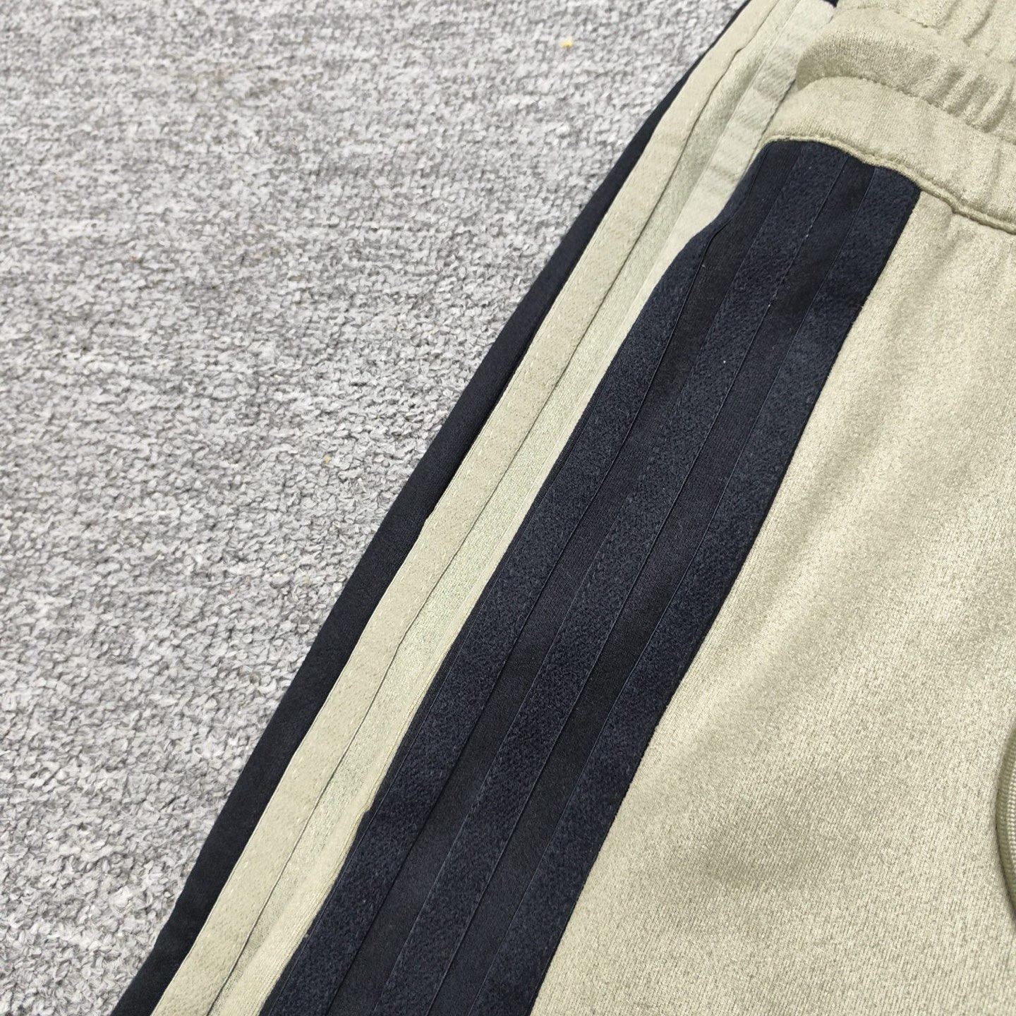 Fear of God ADIDAS adidas 联名款 Athlletics 裤边条纹抽绳针织运动裤 男女同款 情侣款 