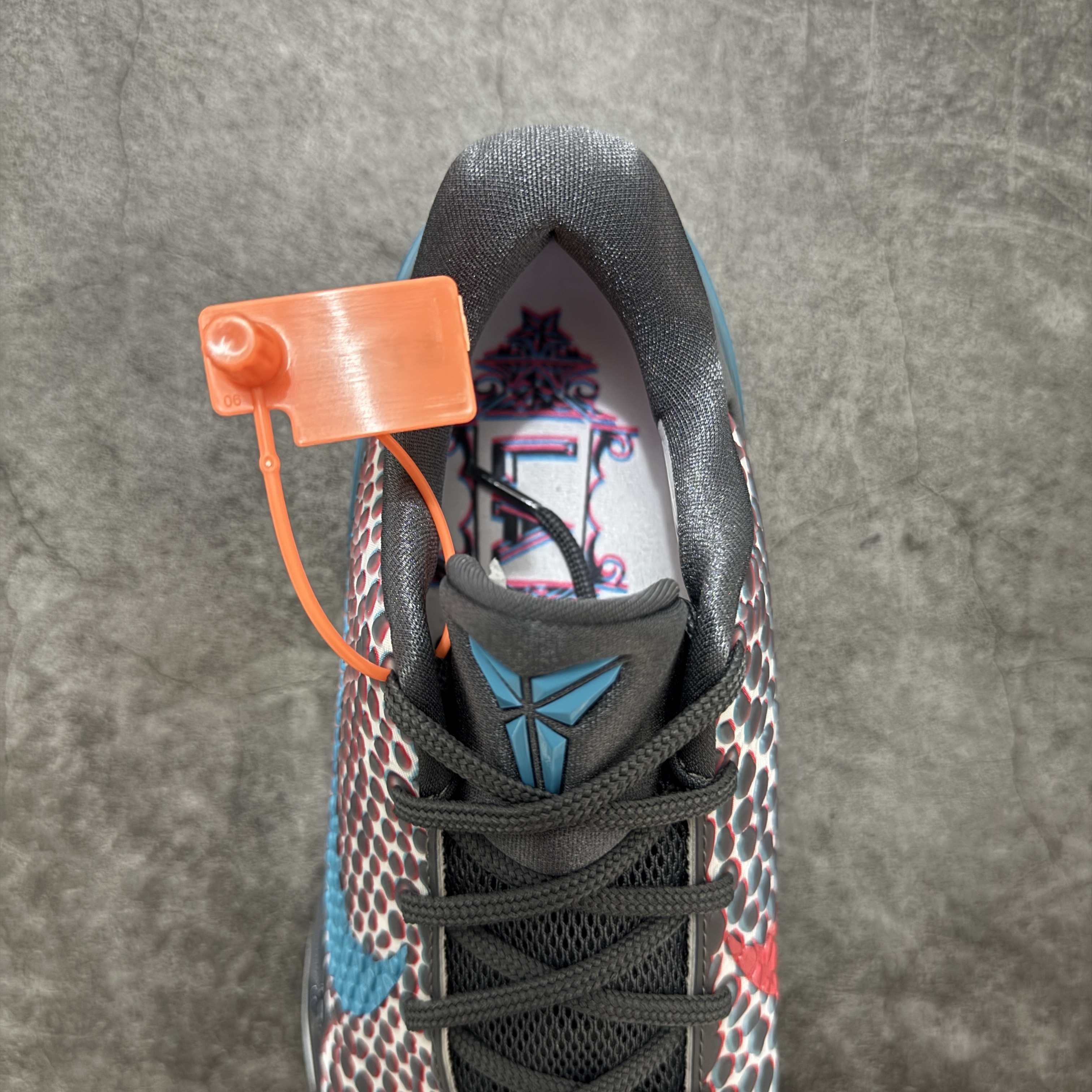 STAR-S级 Kobe6 3D Holywood  前掌Zoom Turbo 气垫 后掌EVA缓震 低筒 球鞋 籃球鞋 實戰鞋 真碳板 男鞋 波鞋 裸眼3D IQ3902-002 