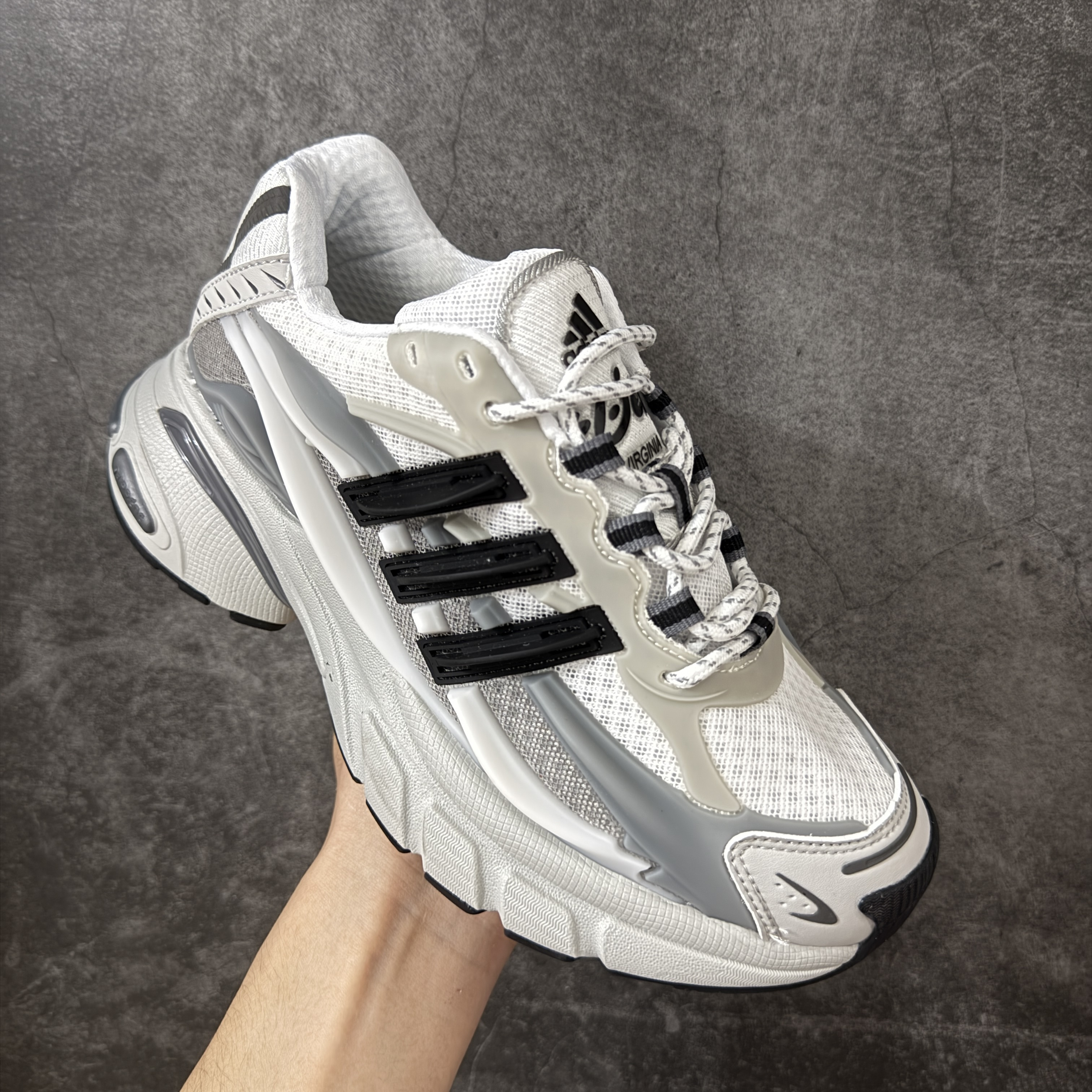 pharrell williams x adidas Adistar Jellyfish 水母鞋舒适时尚防滑透气  低帮老爹鞋 男女同款 银白 JP9265