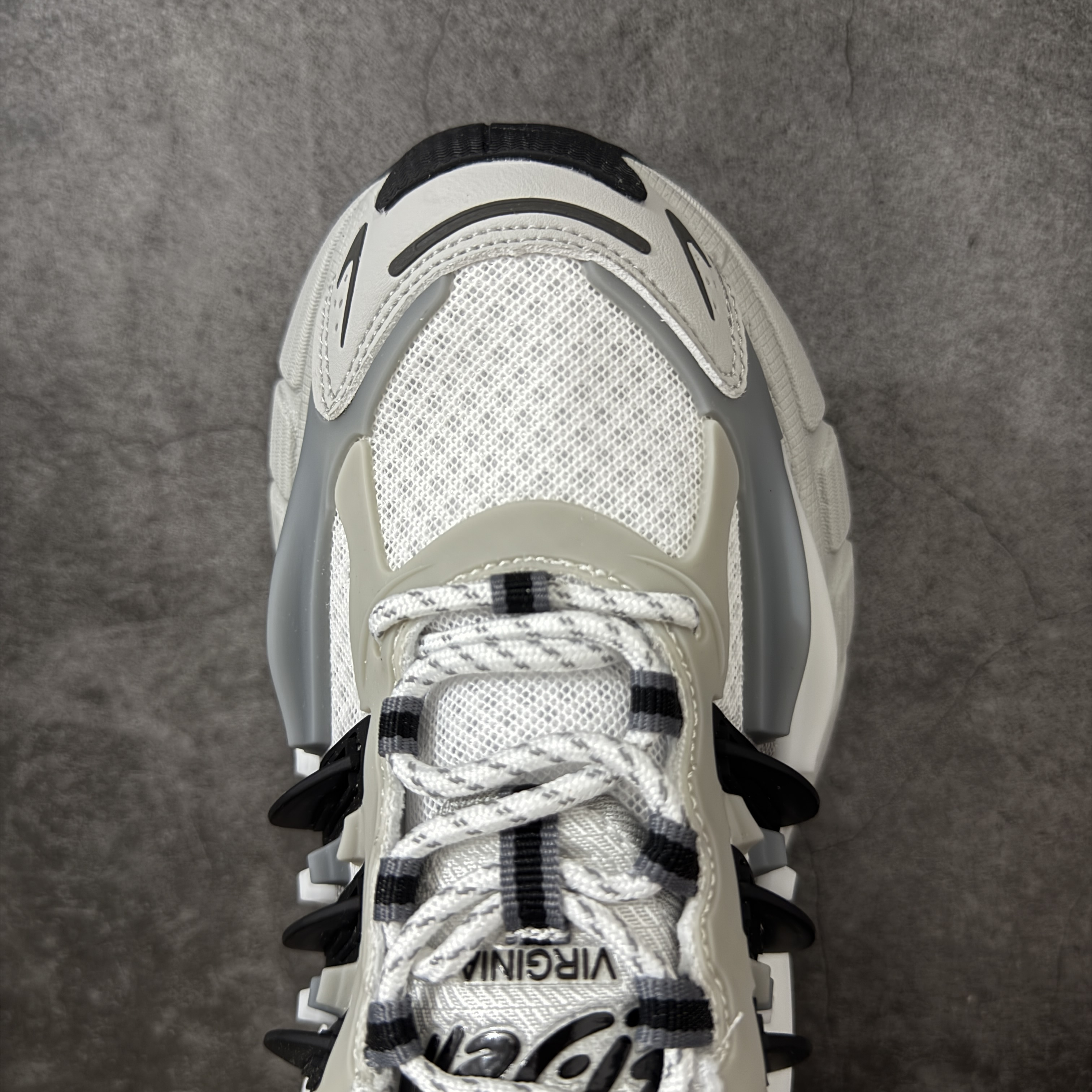 pharrell williams x adidas Adistar Jellyfish 水母鞋舒适时尚防滑透气  低帮老爹鞋 男女同款 银白 JP9265