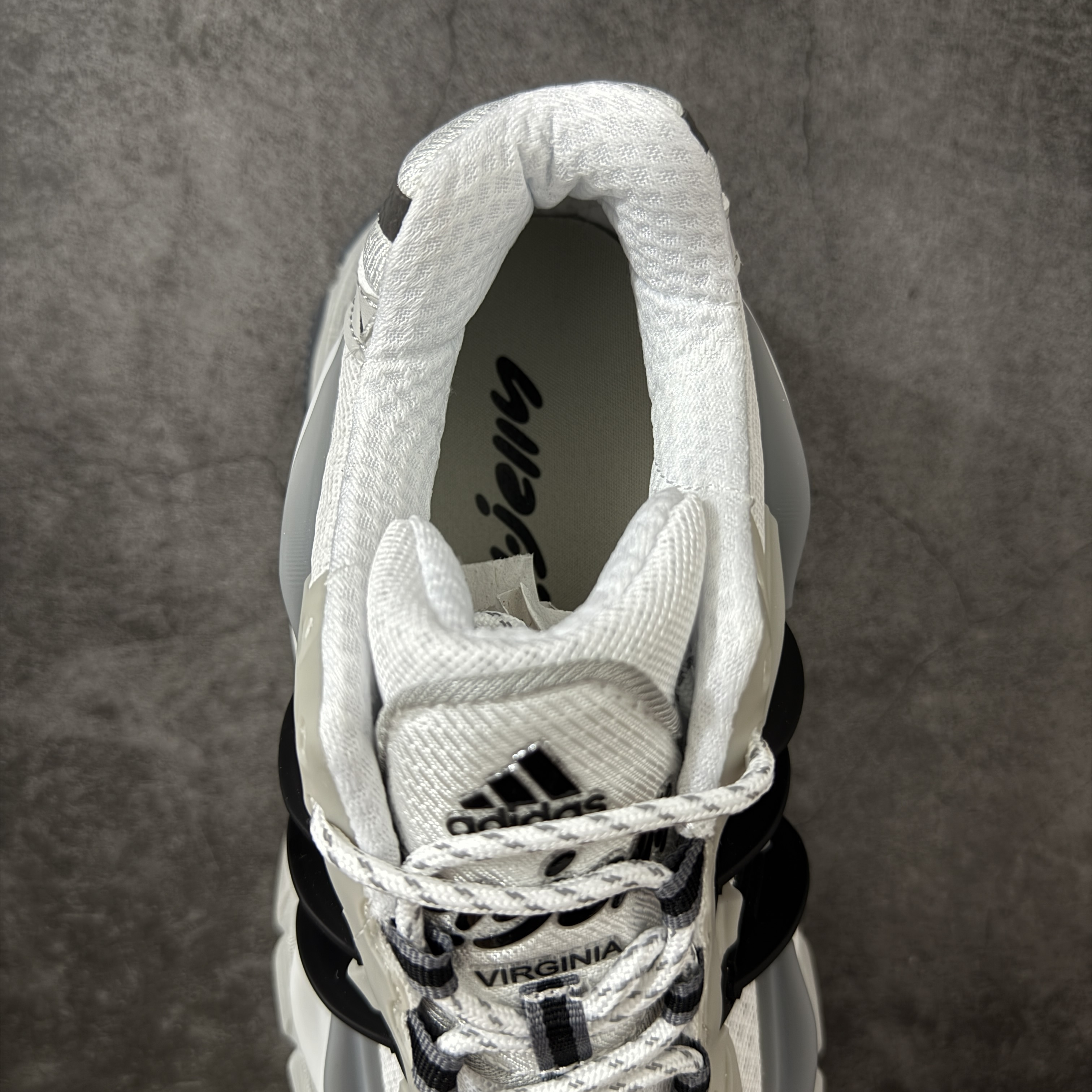 pharrell williams x adidas Adistar Jellyfish 水母鞋舒适时尚防滑透气  低帮老爹鞋 男女同款 银白 JP9265