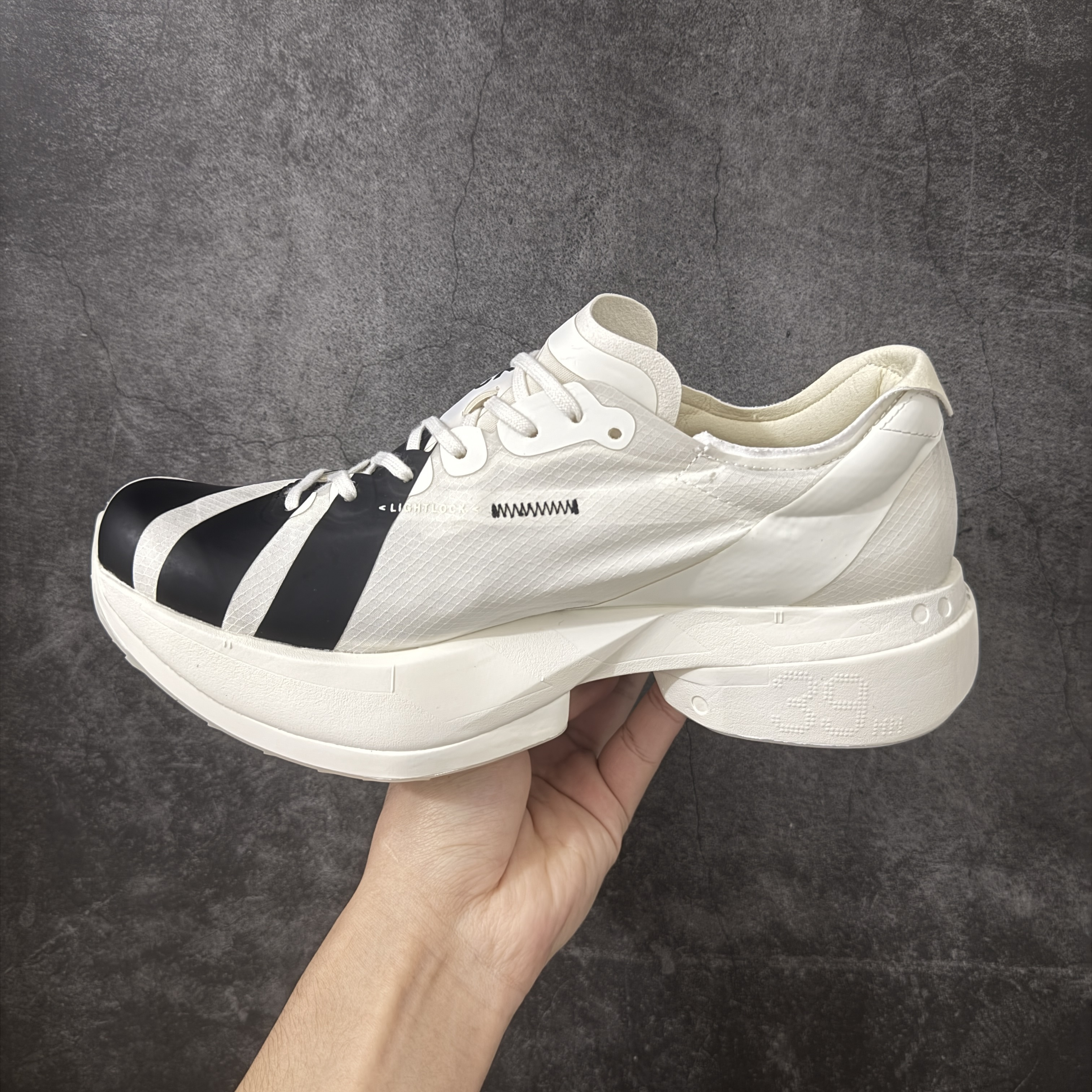Y3 Adizero Adios Pro 4  低筒 舒适百搭 防滑耐磨 马拉松 训练竞速 跑步鞋 女款 男款 波鞋 黑白KI6875