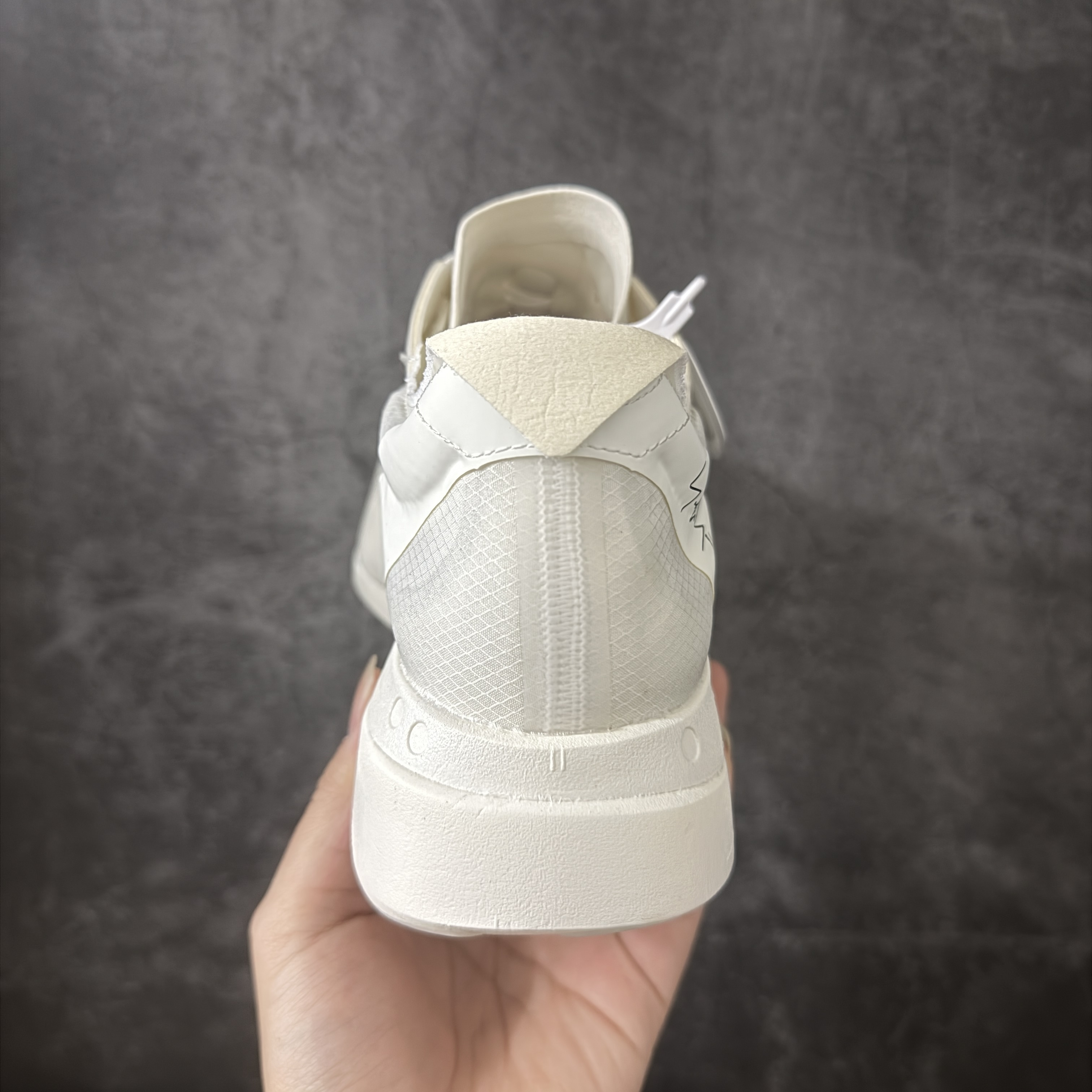 Y3 Adizero Adios Pro 4  低筒 舒适百搭 防滑耐磨 马拉松 训练竞速 跑步鞋 女款 男款 波鞋 黑白KI6875