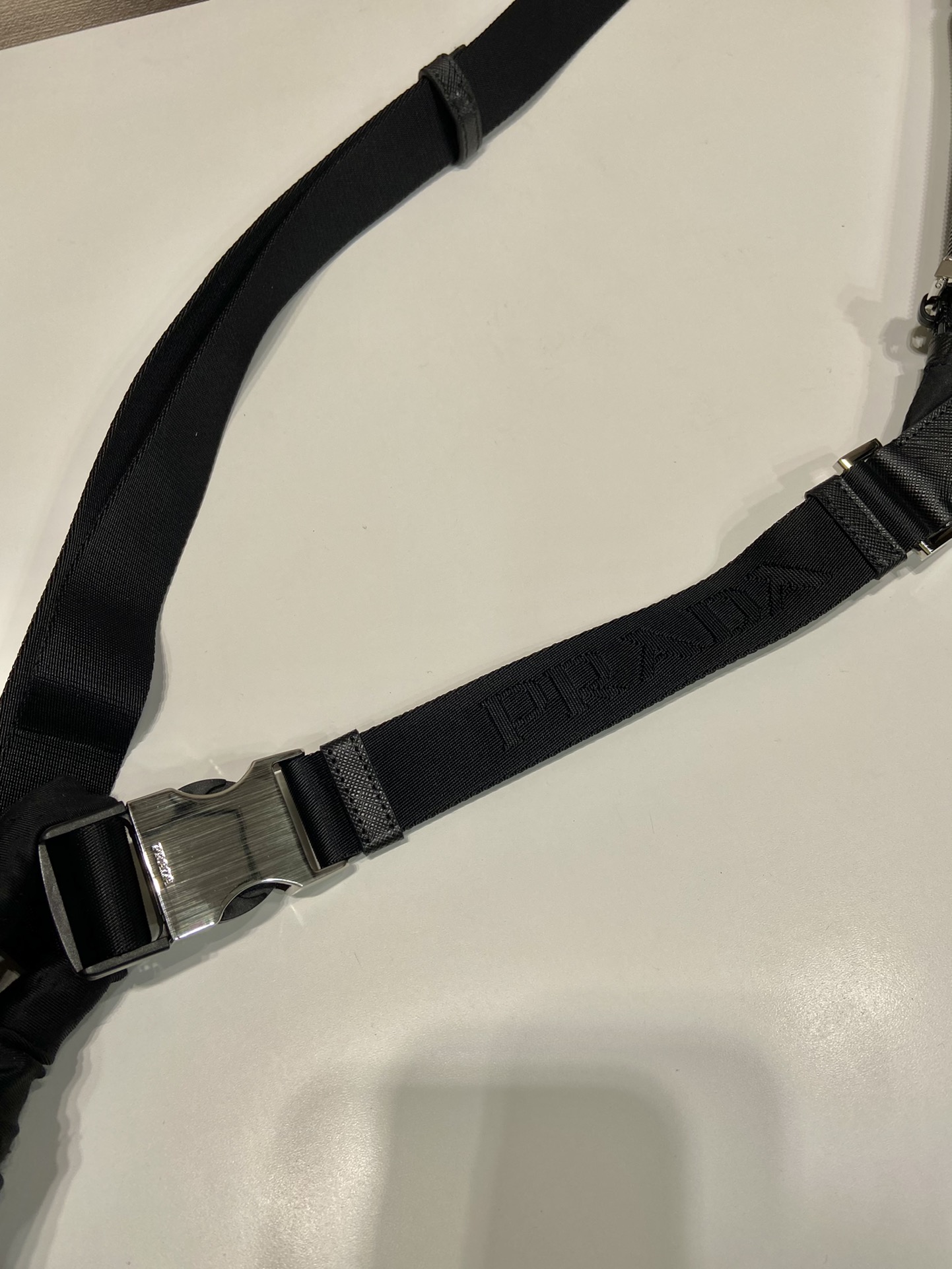 普拉达 PRADA Re-Nylon 尼龙 邮差包 单肩包 斜挎包  C0 2VH160_2DMH_F0002_V_OOO