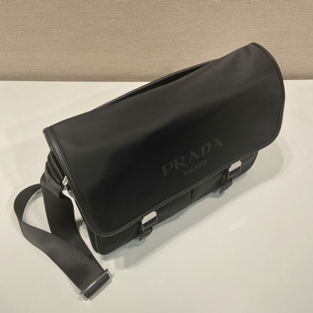 普拉达 PRADA Re-Nylon 压印 单肩包 斜挎包  E0 2VD768_064_F0002