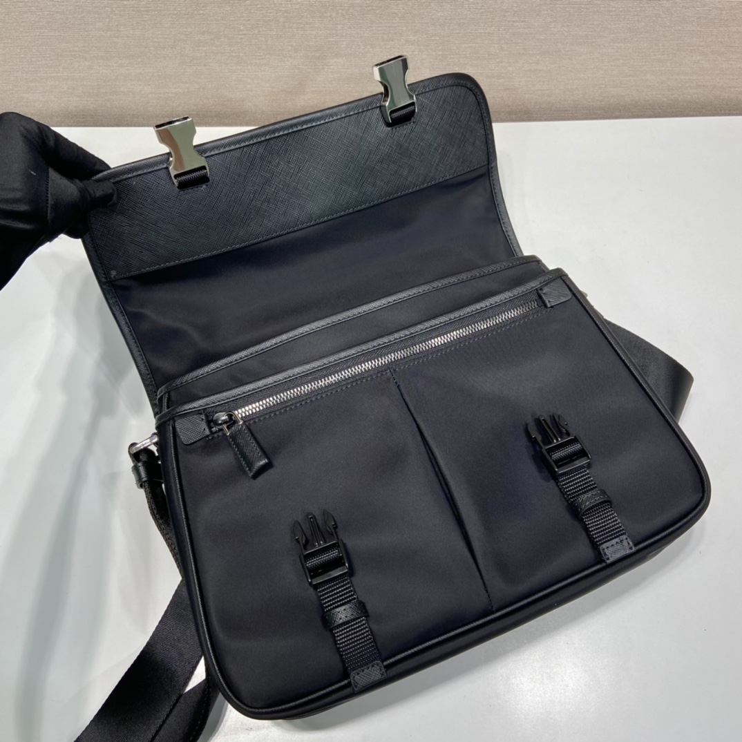 普拉达 PRADA Re-Nylon 压印 单肩包 斜挎包  E0 2VD768_064_F0002