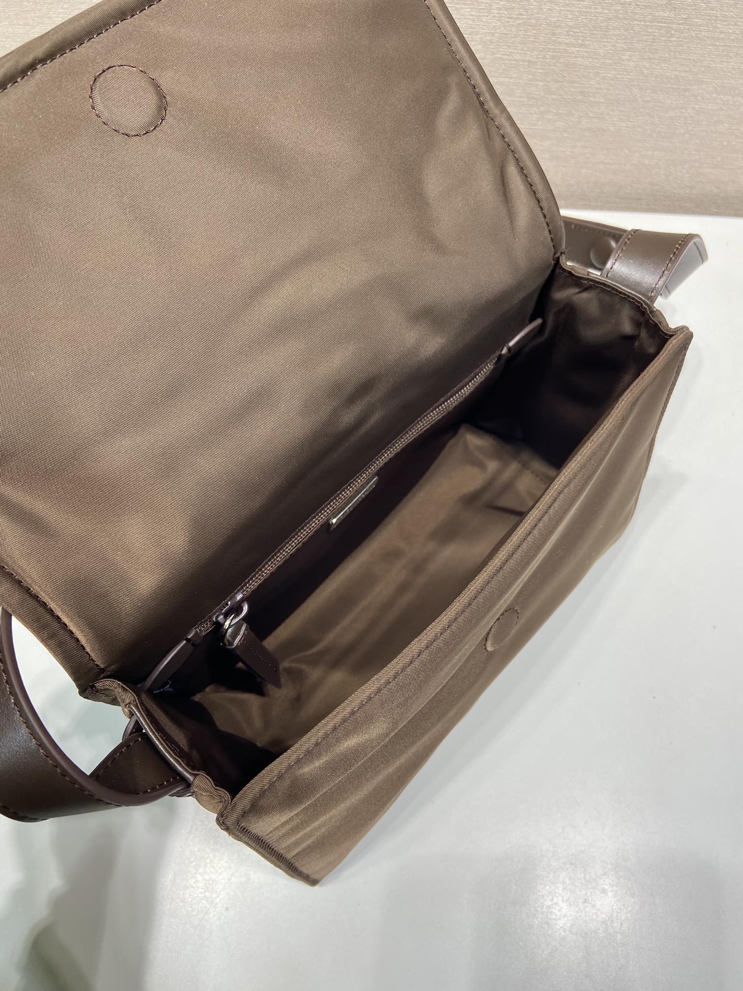 小号 普拉达 PRADA Re-Nylon三角标 托特手提包 单肩包 E0 棕色 1BD313_RDLN_F0038_V_OOO