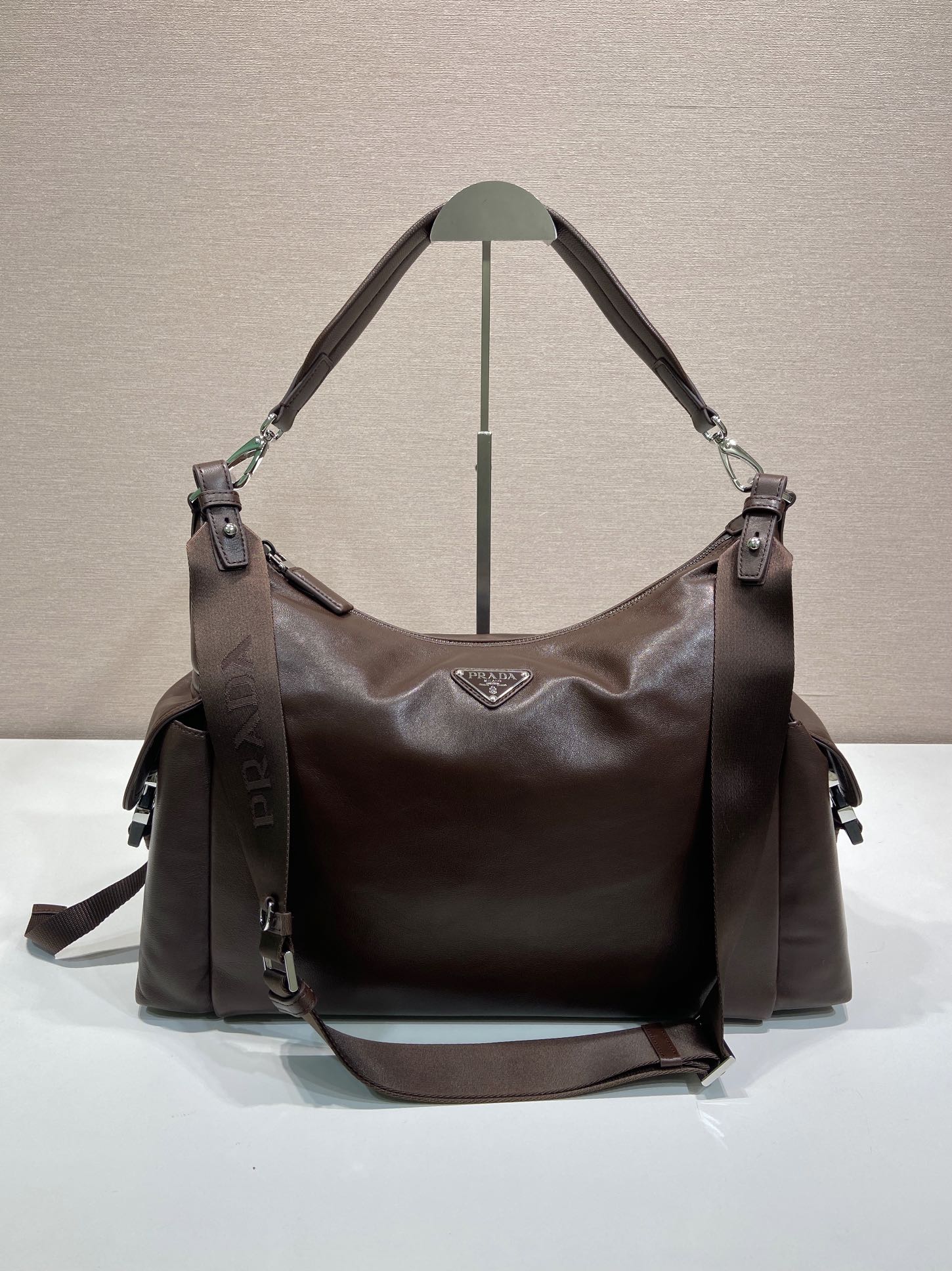 普拉达 PRADA  Explore 三角标 单肩手提包 牛皮 棕色 F0 2VH204_2HE8_F0201_V_OOO