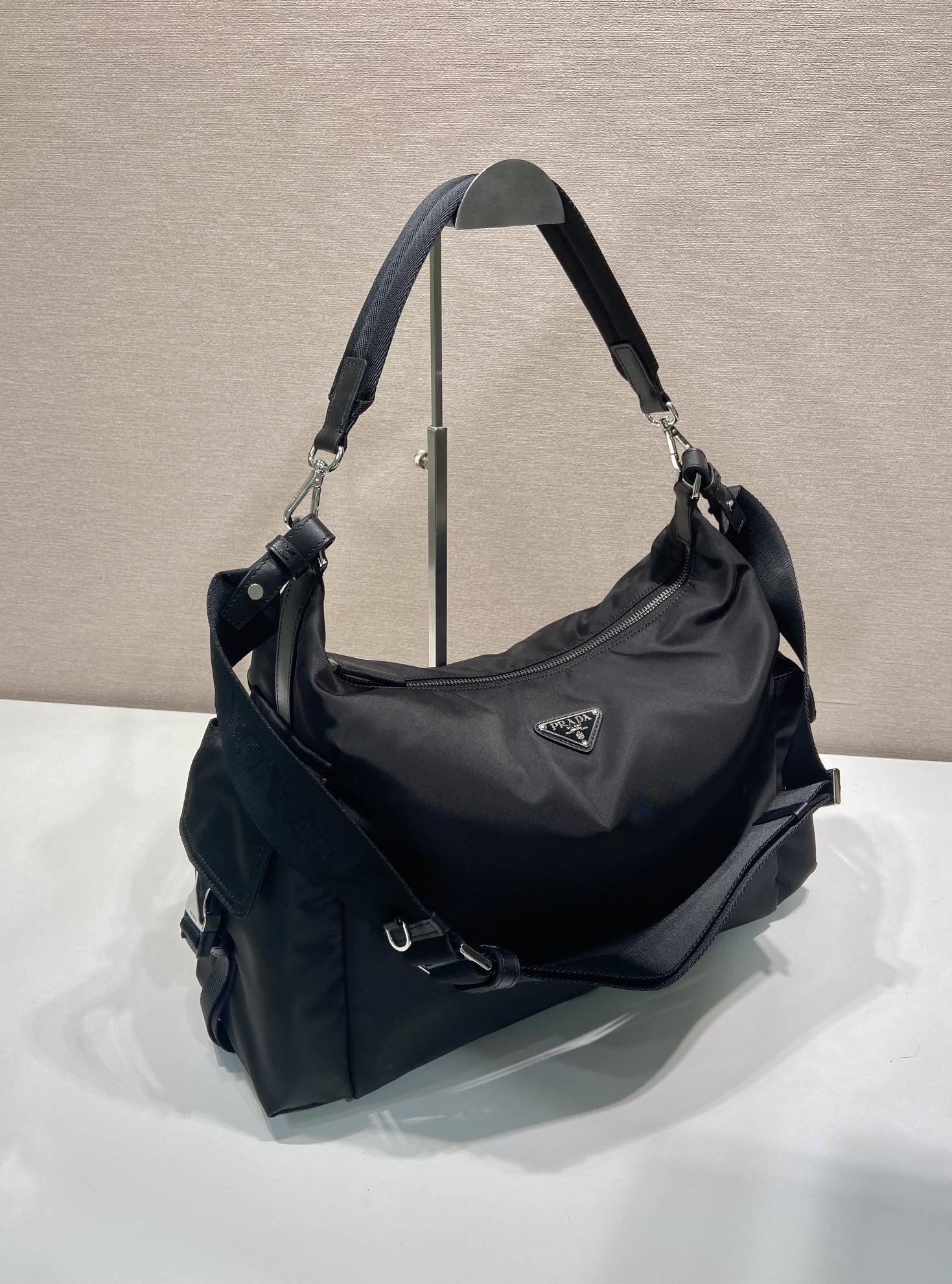 普拉达 PRADA  Explore 三角标 单肩手提包 尼龙 黑色 F0 2VH204_2DW3_F0002_V_OOO