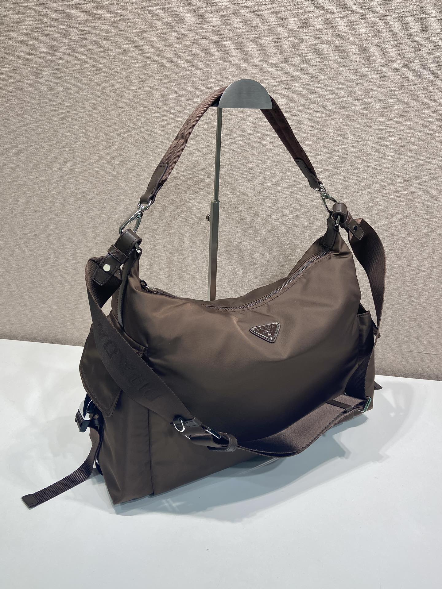 普拉达 PRADA  Explore 三角标 单肩手提包 尼龙 焦褐色 F0 2VH204_2DW3_F0038_V_OOO
