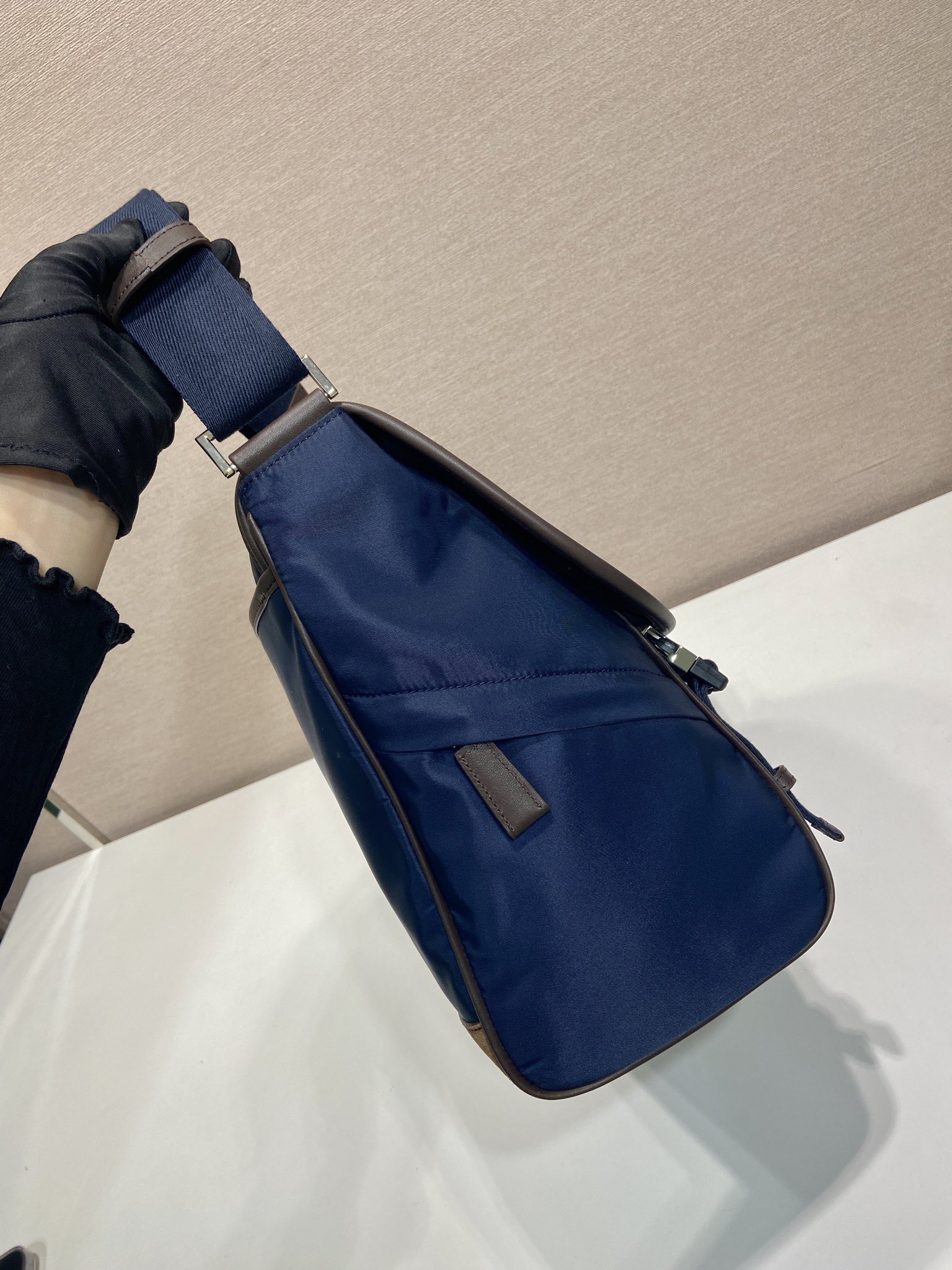 普拉达 PRADA Re-Nylon  复古三角形 邮差包 单肩包 斜挎包 蓝色拼咖啡色 F0 2VD052_384_F0C1B