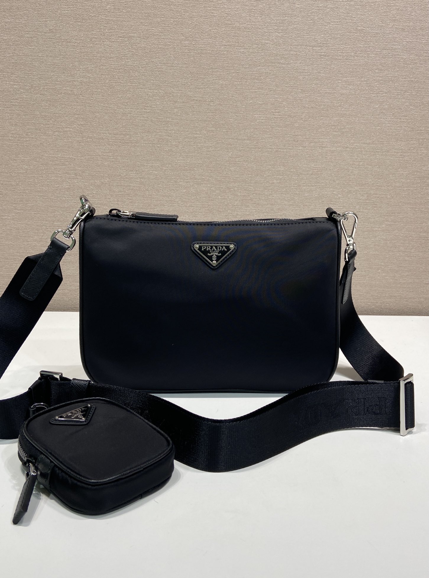 普拉达 PRADA Saffiano 多功能可拆卸肩带三合一 尼龙  单肩包  黑色F0 2VH113-064-F0002