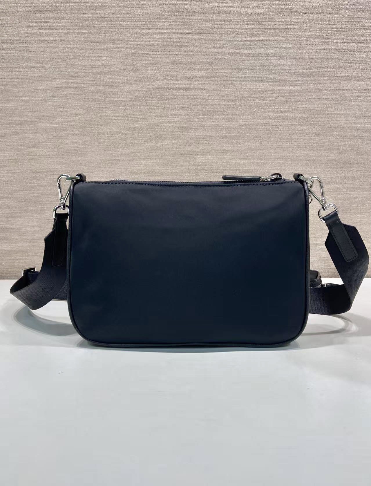 普拉达 PRADA Saffiano 多功能可拆卸肩带三合一 尼龙  单肩包  黑色F0 2VH113-064-F0002
