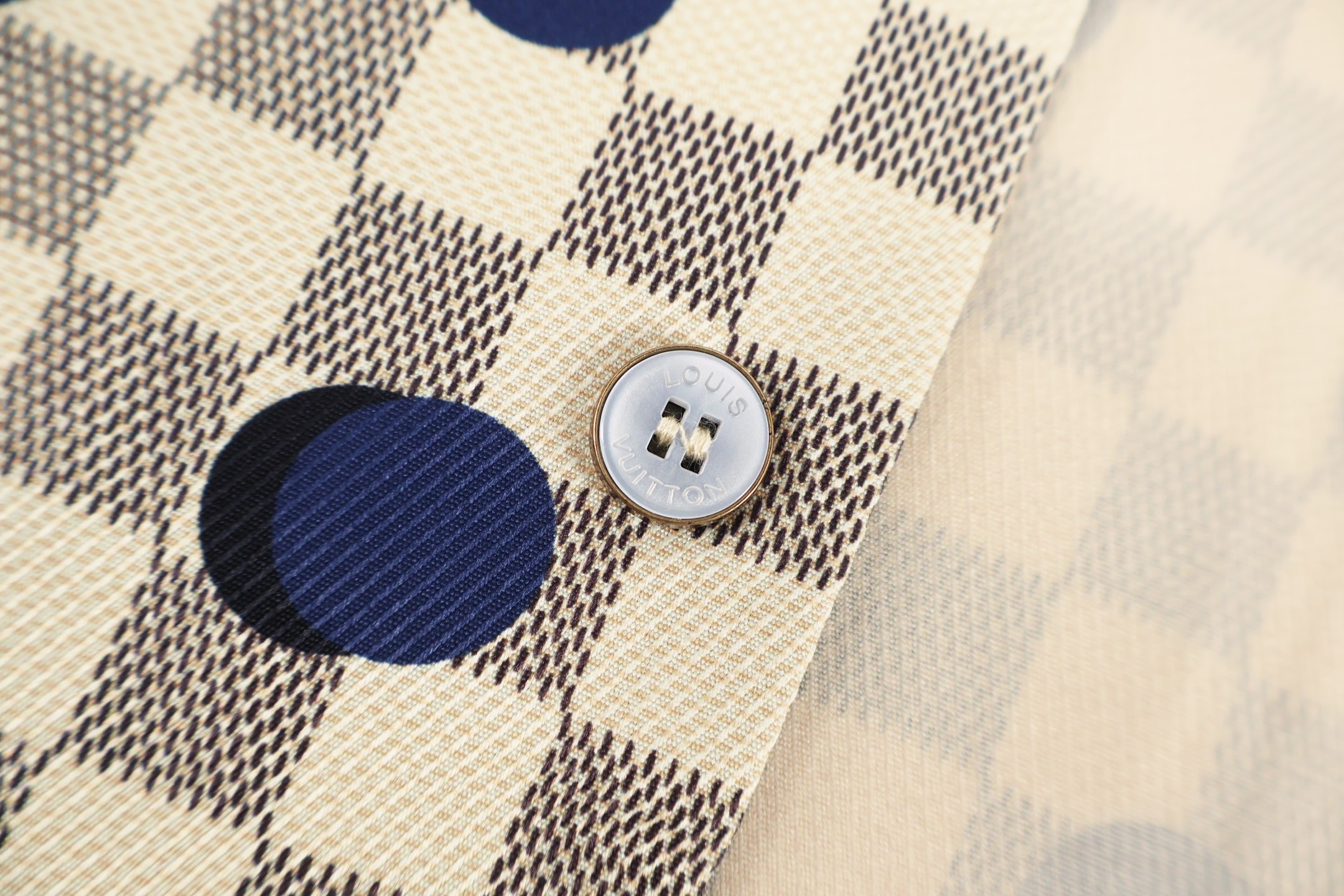 LOUIS VUITTON 路易威登 LV 波点桑蚕丝短袖衬衫 短袖 外套 夏款 米白色 B0  