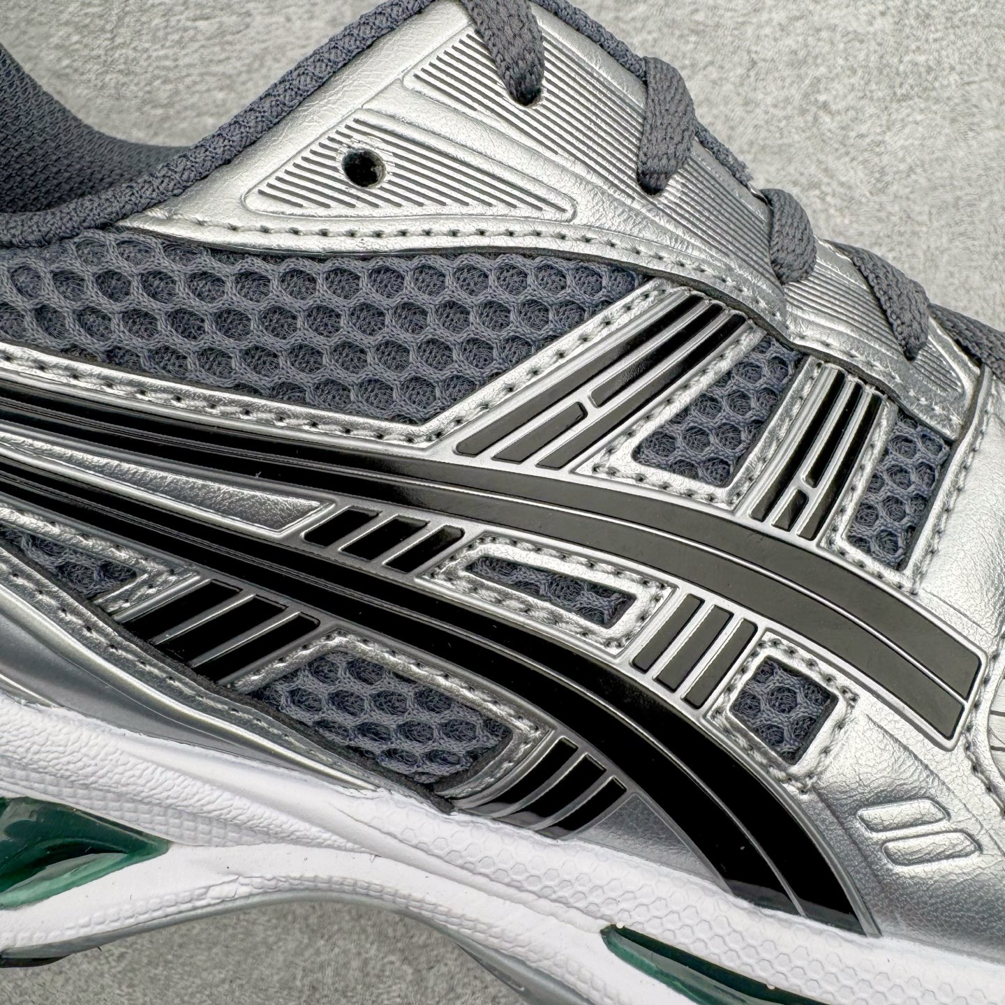 新版ASICS GEL-KAYANO K14 亚瑟士  低筒 减震 户外 运动鞋 跑步鞋  休闲鞋 板鞋 男女同款  银绿色 1203A537-020