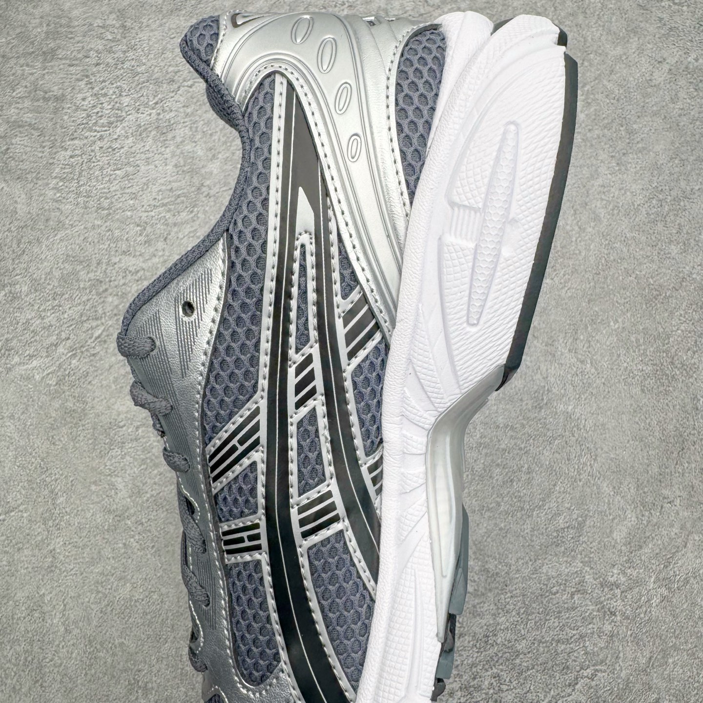 新版ASICS GEL-KAYANO K14 亚瑟士  低筒 减震 户外 运动鞋 跑步鞋  休闲鞋 板鞋 男女同款  银绿色 1203A537-020