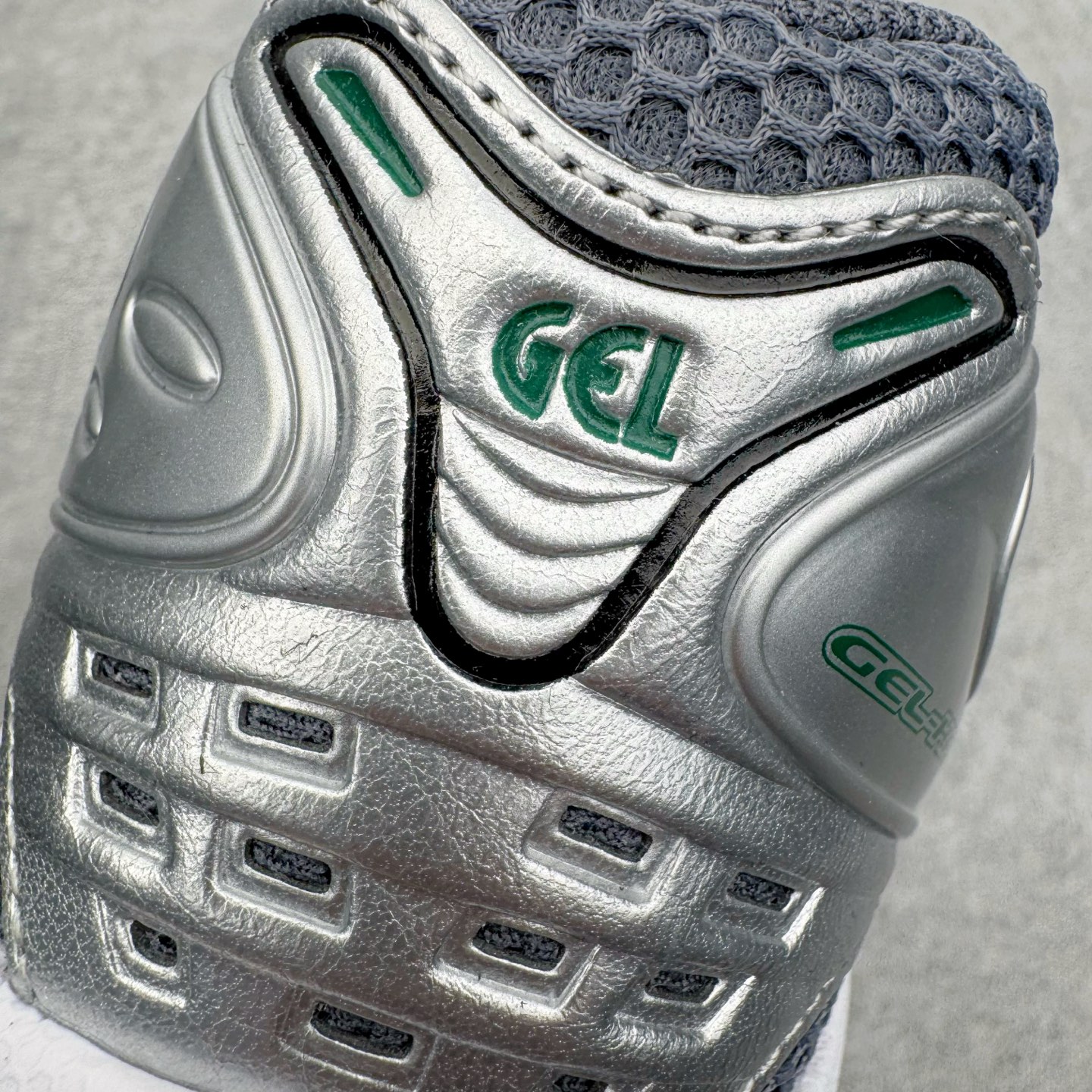 新版ASICS GEL-KAYANO K14 亚瑟士  低筒 减震 户外 运动鞋 跑步鞋  休闲鞋 板鞋 男女同款  银绿色 1203A537-020