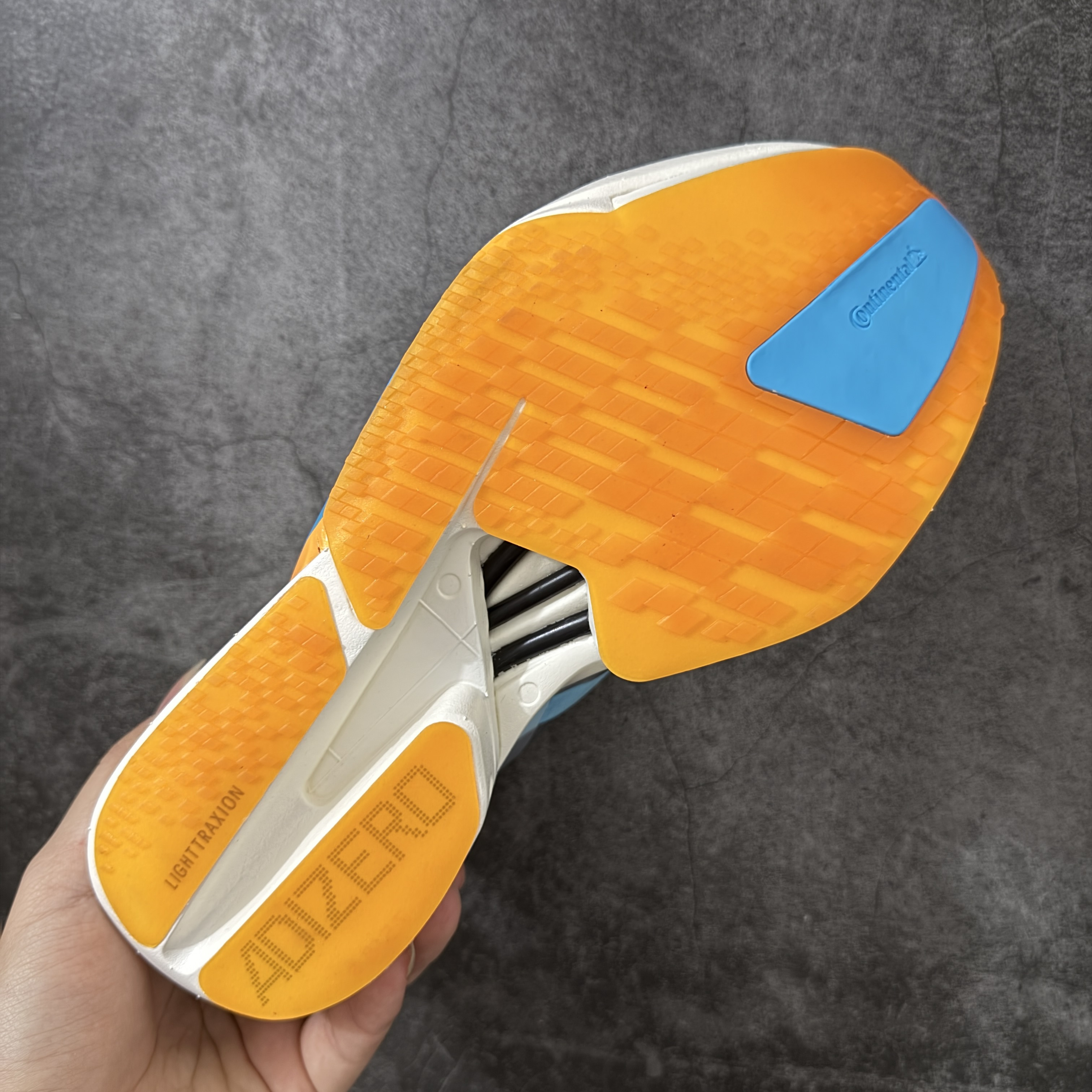 Adizero Adios Pro 4  低筒 舒适百搭 防滑耐磨 马拉松 训练竞速 跑步鞋 女款 男款 波鞋 冰蓝橙 KH6360