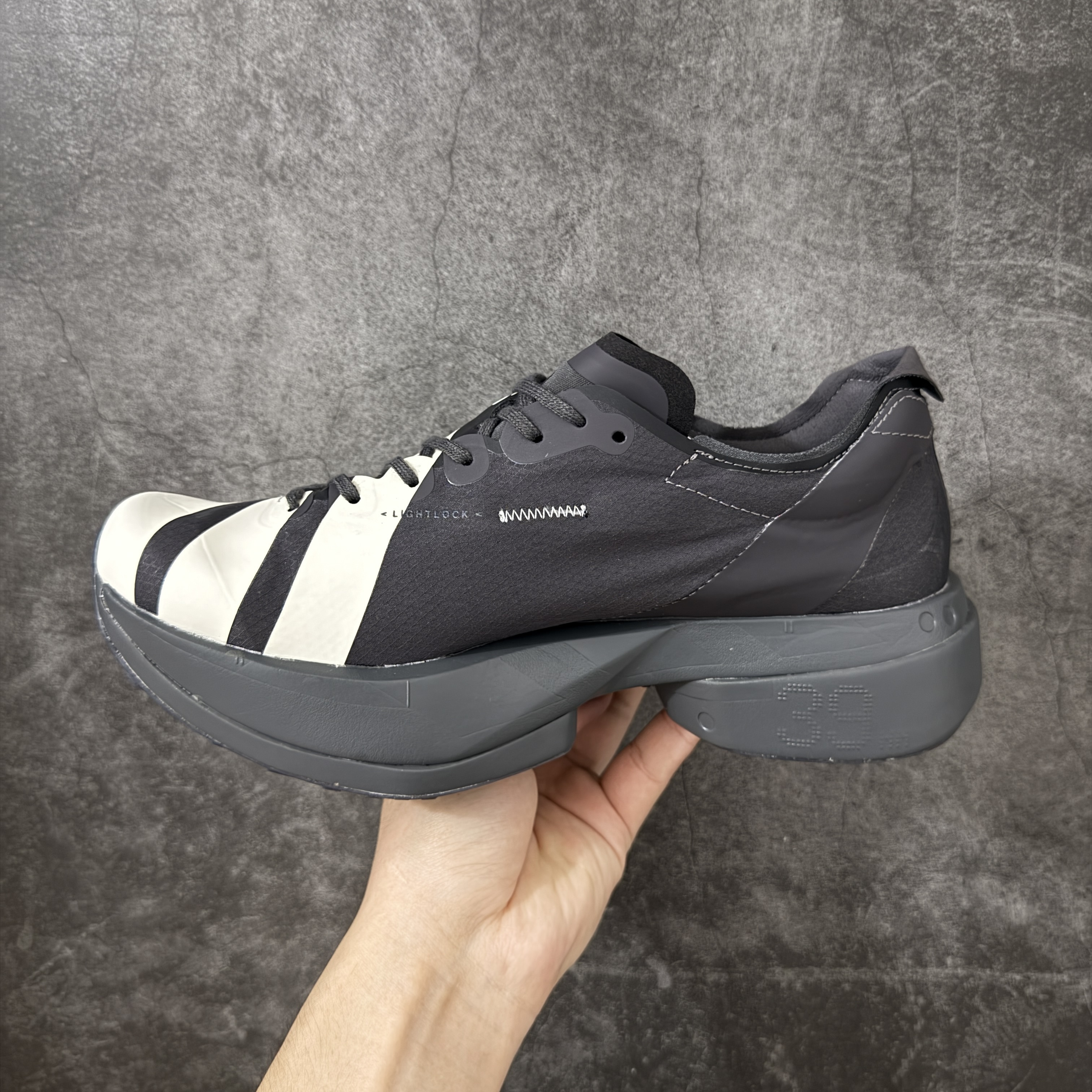 Y3 Adizero Adios Pro 4  低筒 舒适百搭 防滑耐磨 马拉松 训练竞速 跑步鞋 女款 男款 波鞋 黑  KI6876
