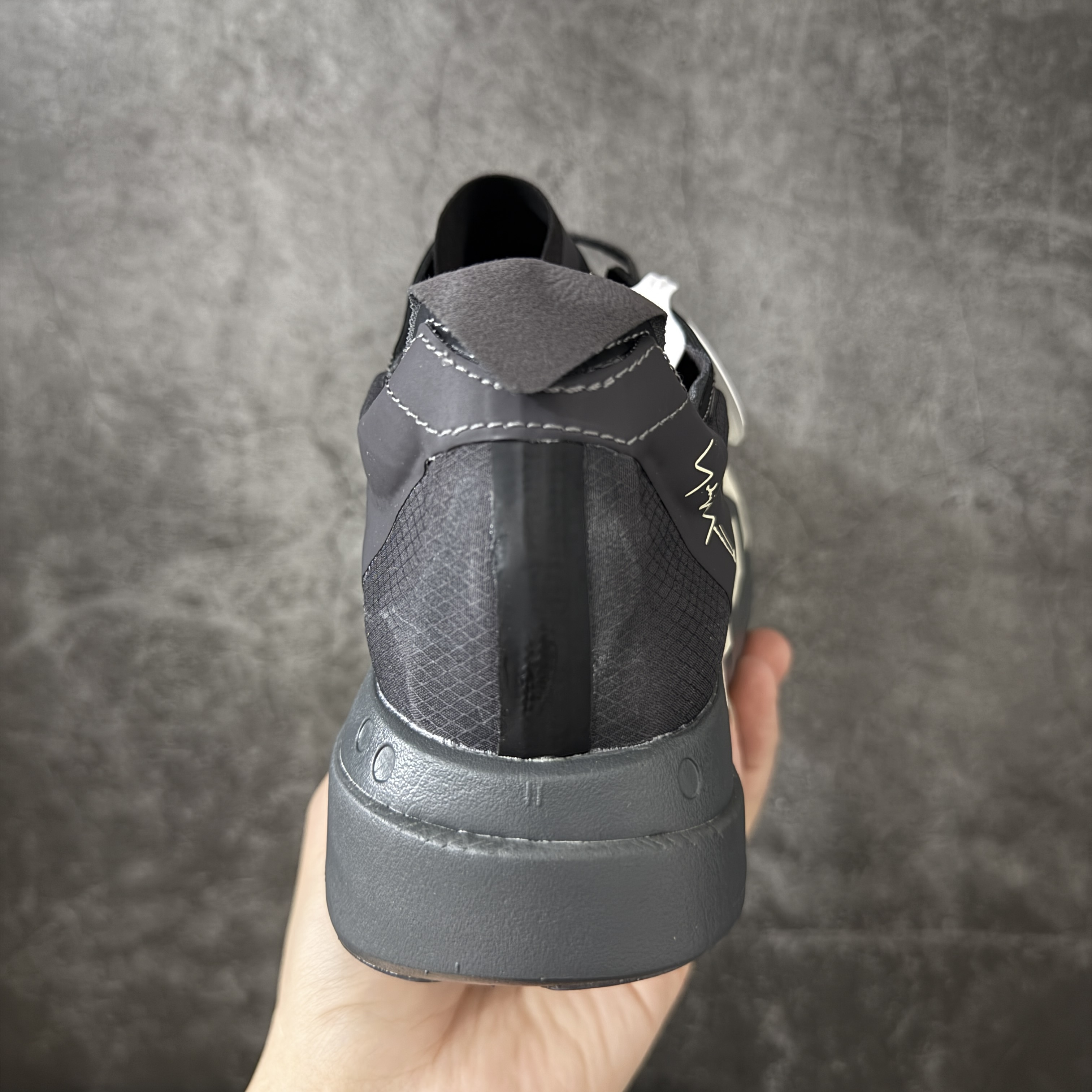 Y3 Adizero Adios Pro 4  低筒 舒适百搭 防滑耐磨 马拉松 训练竞速 跑步鞋 女款 男款 波鞋 黑  KI6876
