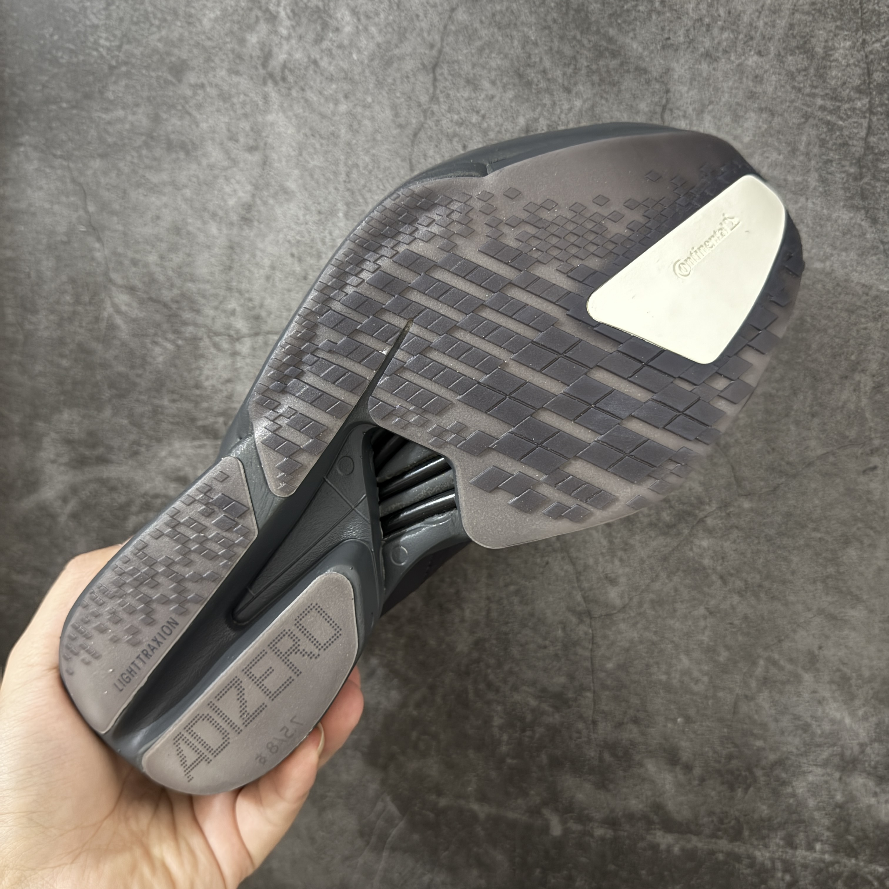 Y3 Adizero Adios Pro 4  低筒 舒适百搭 防滑耐磨 马拉松 训练竞速 跑步鞋 女款 男款 波鞋 黑  KI6876