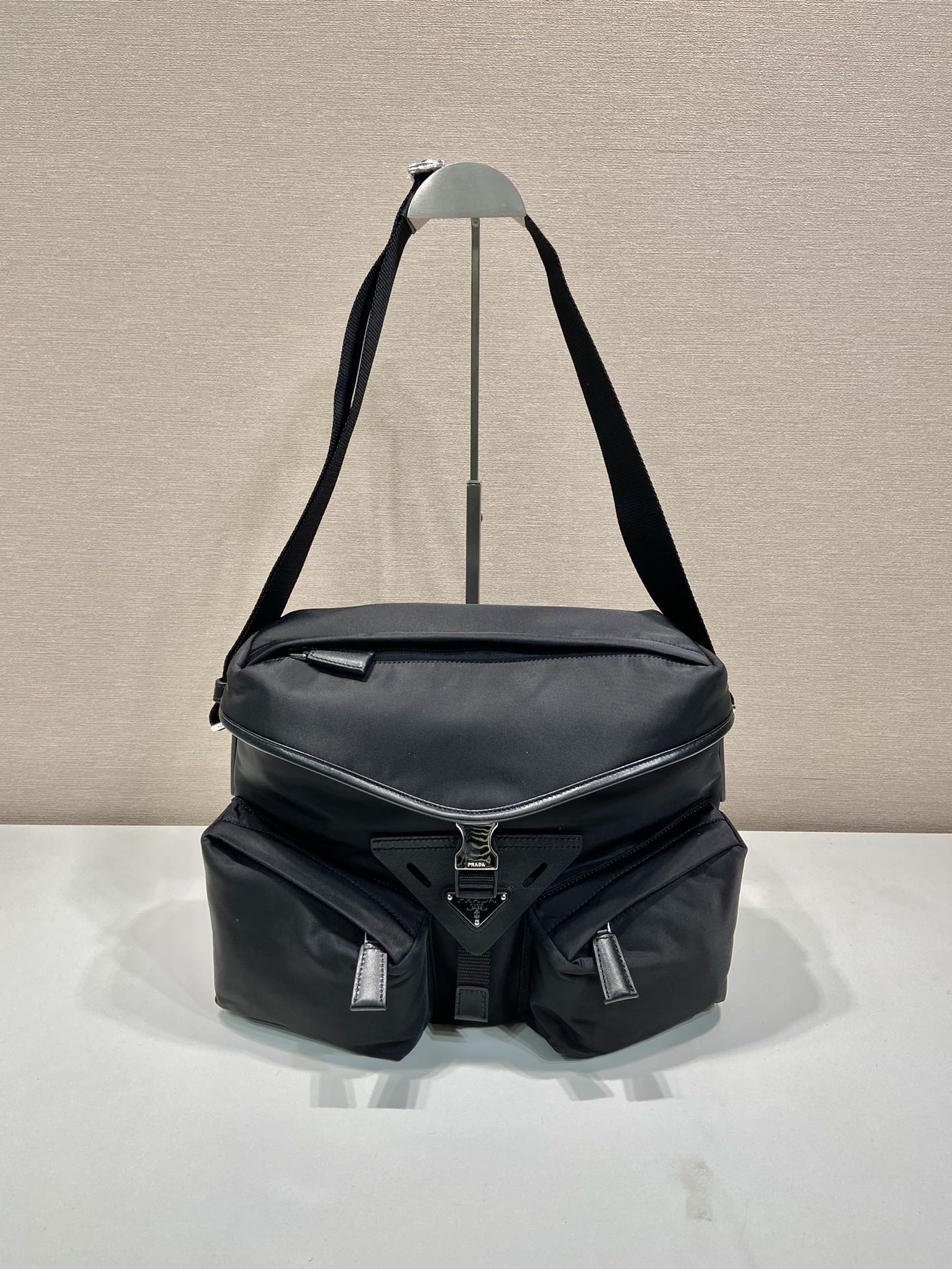 普拉达 PRADA Re-Nylon 单肩包  尼龙  森林绿  F0 2VD062_2DW3_F0002
