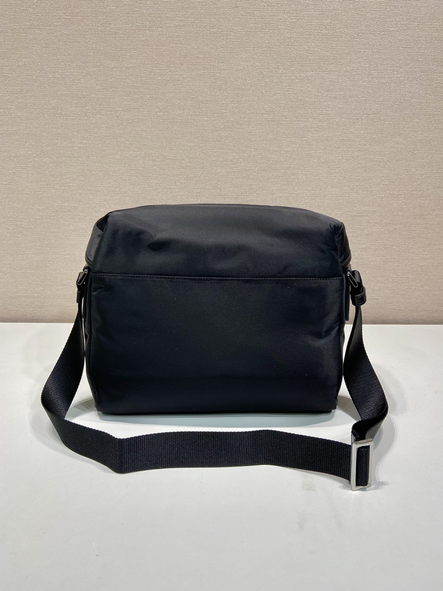 普拉达 PRADA Re-Nylon 单肩包  尼龙  森林绿  F0 2VD062_2DW3_F0002