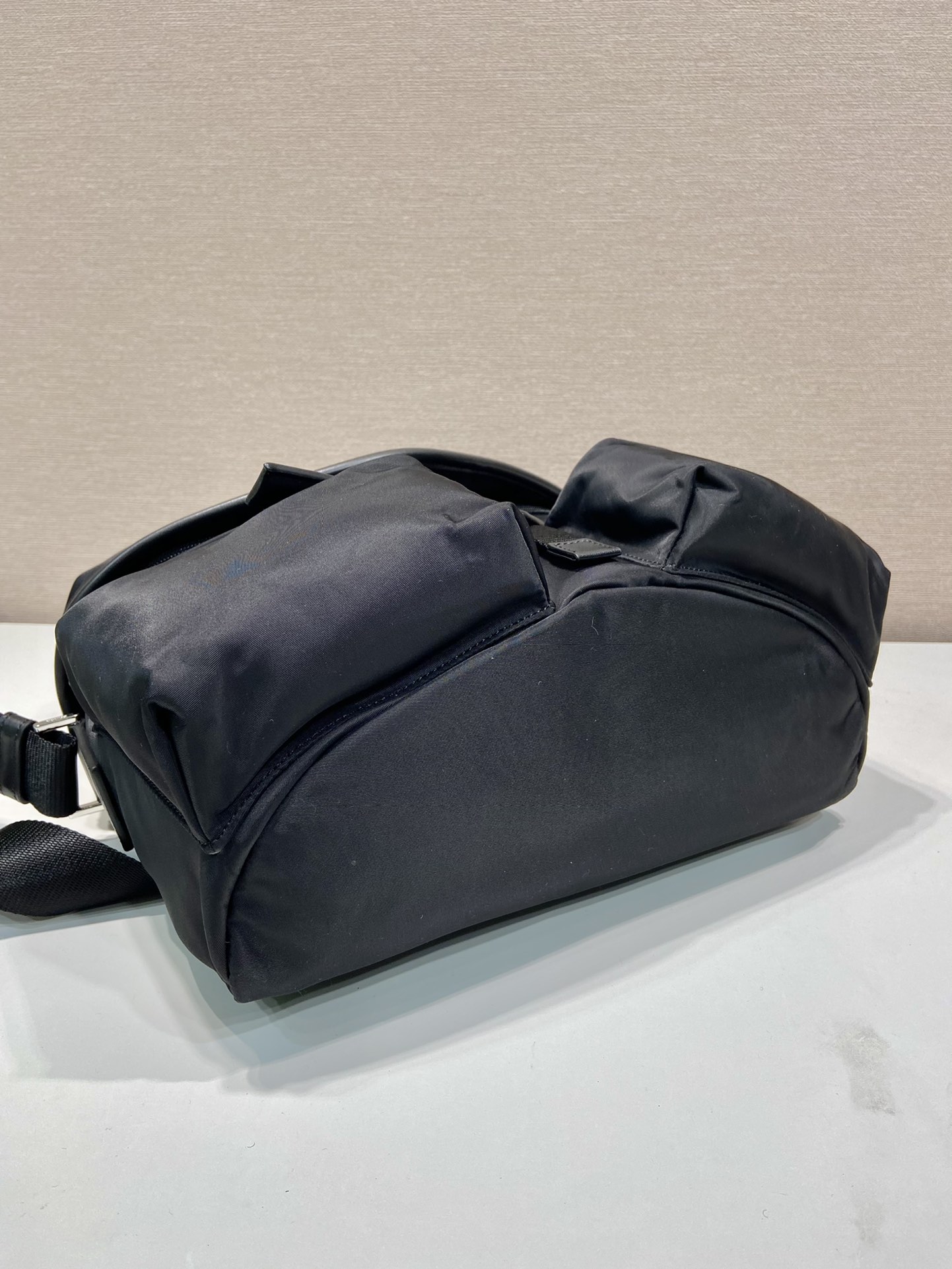 普拉达 PRADA Re-Nylon 单肩包  尼龙  森林绿  F0 2VD062_2DW3_F0002
