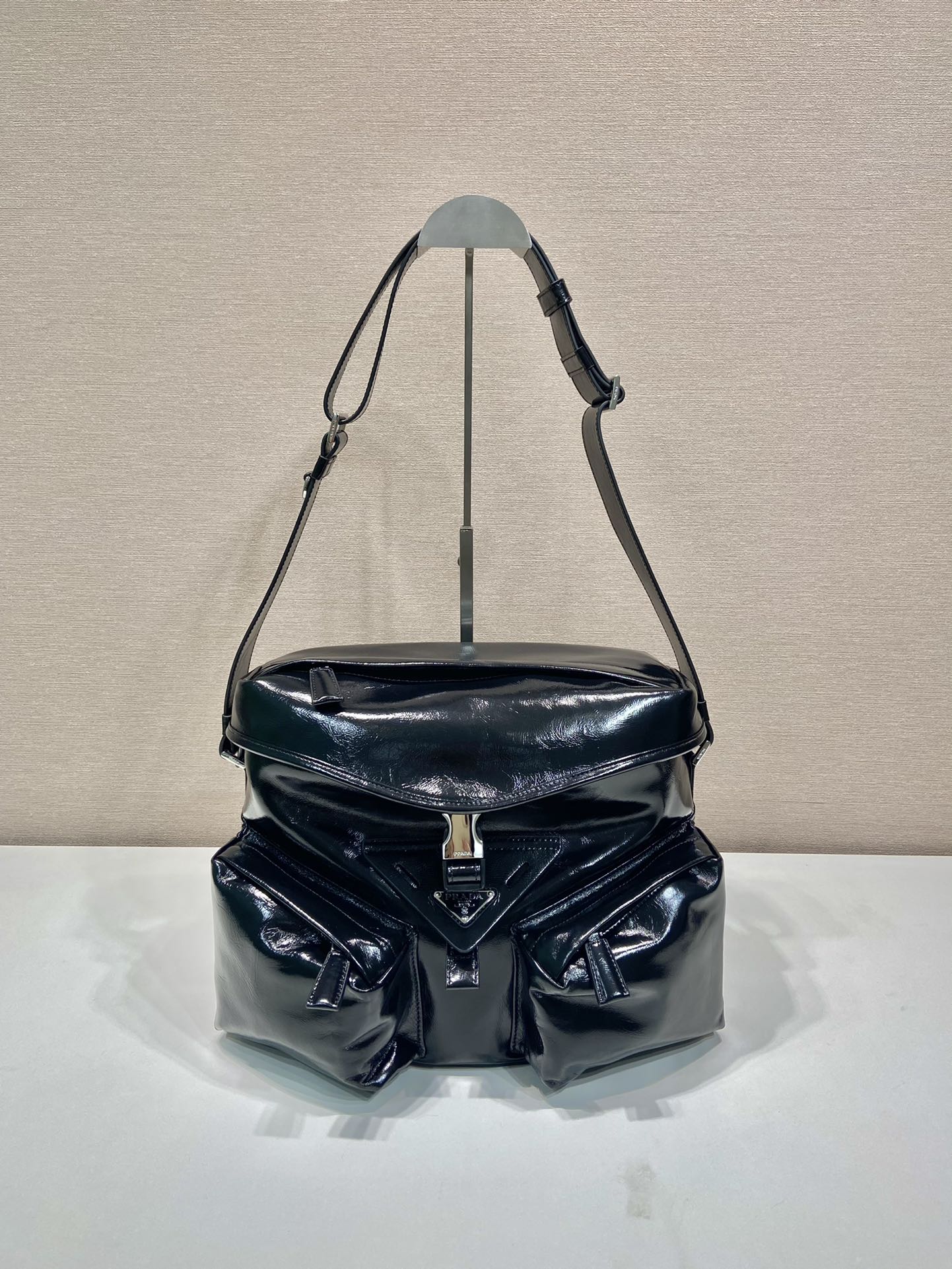 普拉达 PRADA Re-Nylon  单肩包  黑色 油蜡皮  J0 2VD062_2CX7_F0002