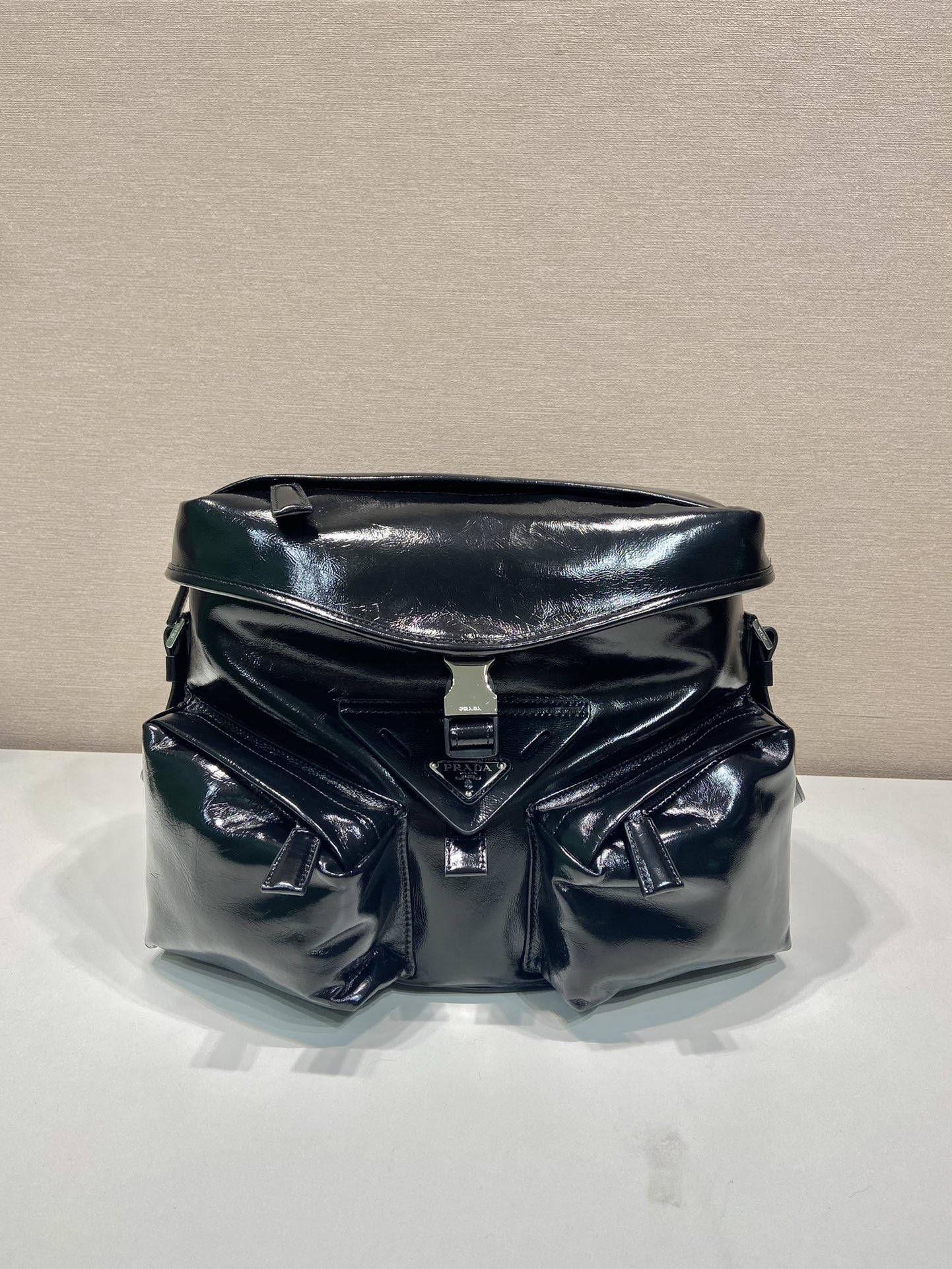 普拉达 PRADA Re-Nylon  单肩包  黑色 油蜡皮  J0 2VD062_2CX7_F0002