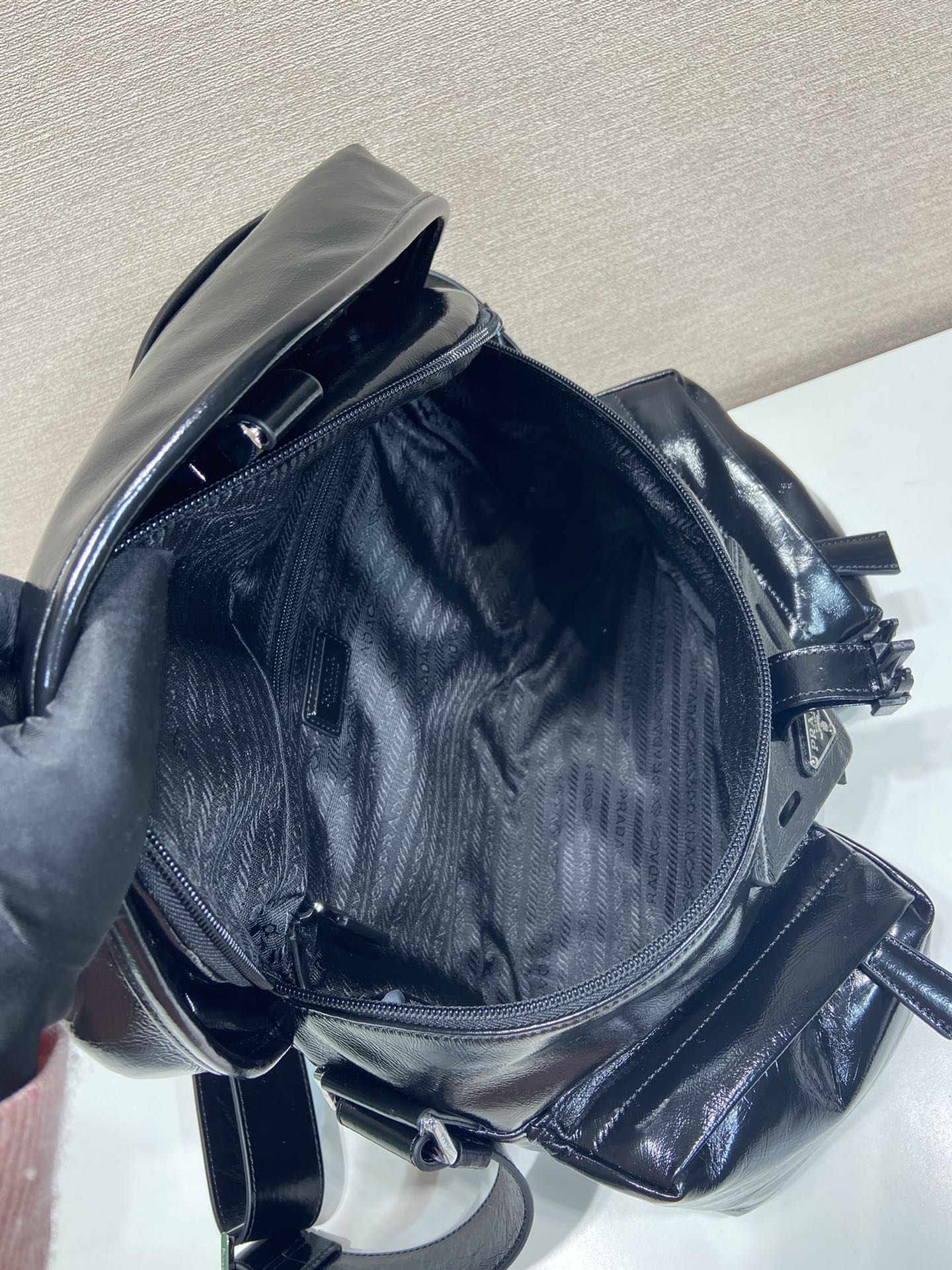 普拉达 PRADA Re-Nylon  单肩包  黑色 油蜡皮  J0 2VD062_2CX7_F0002